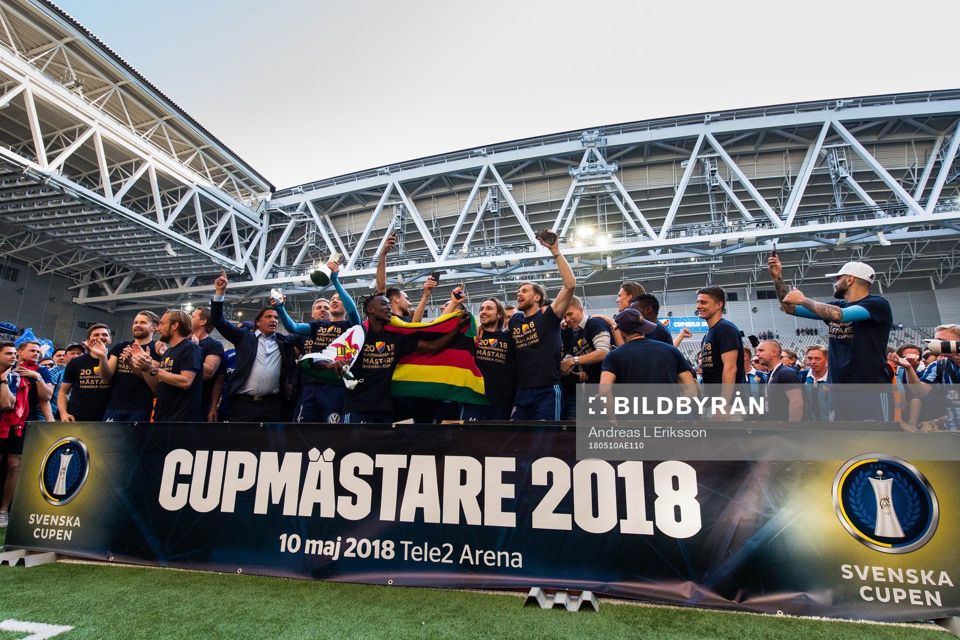 Djurgårdens spelare jublar vid prisutdelningen