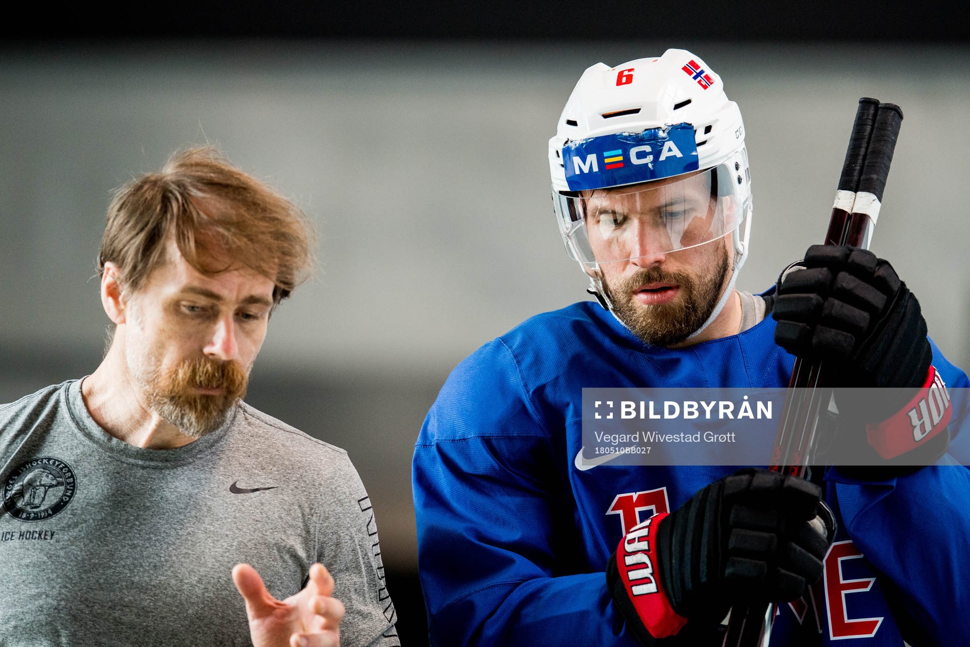 Ole Fosse, team doctor of Norway, and Jonas Holøs