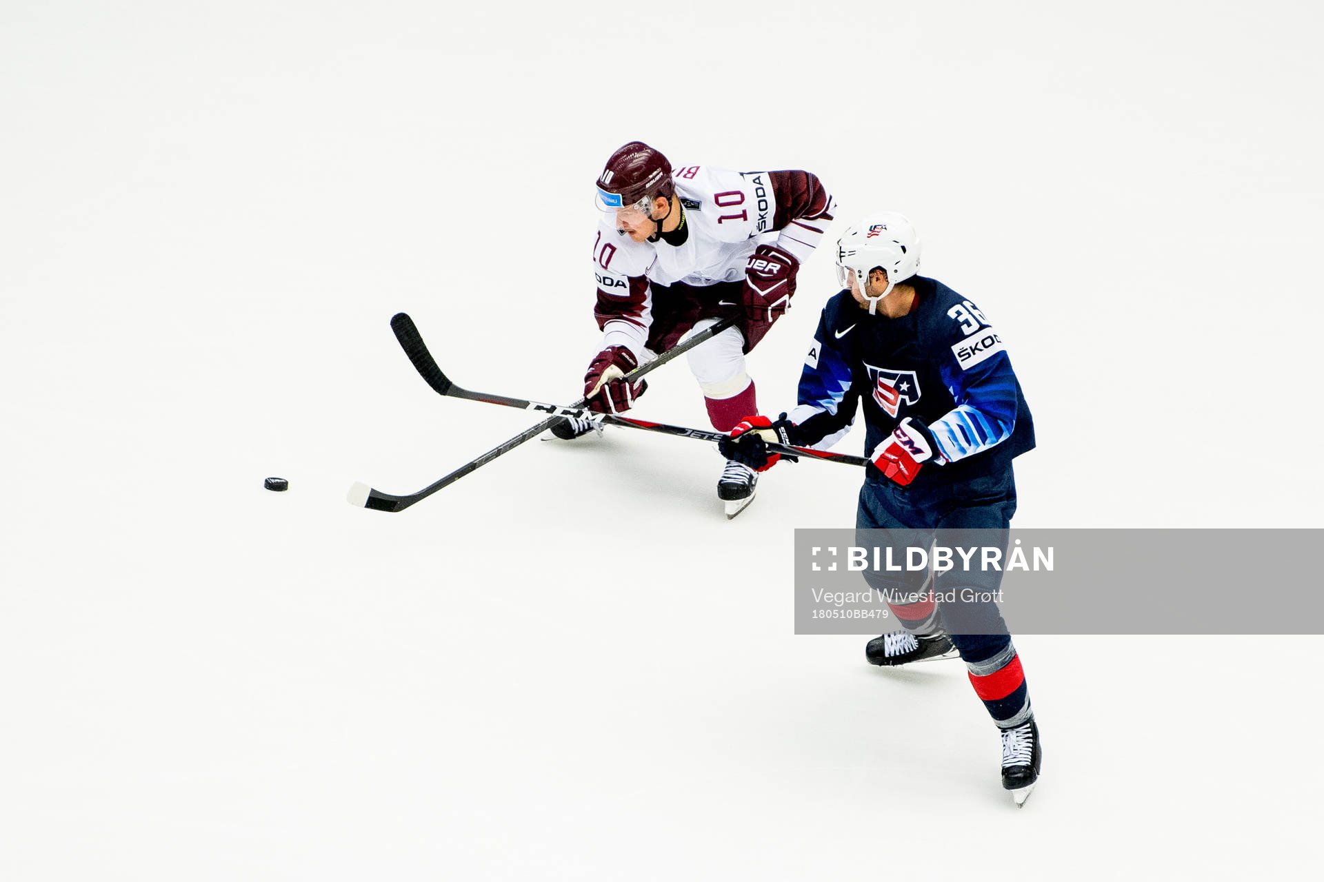 Richards Bukarts of Latvia and Colin White of USA