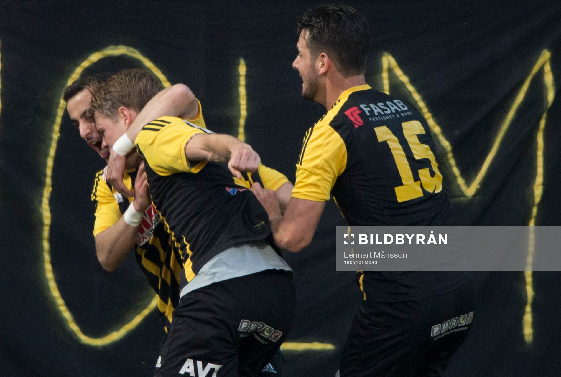 IFK-jubel i matchen i division 2 mellan Hässleholms IF och