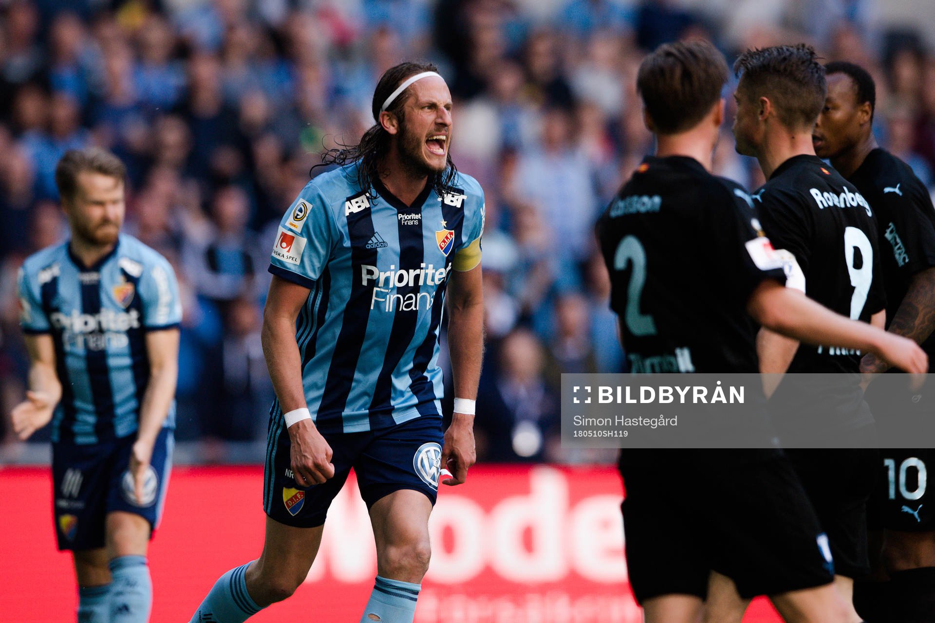 Djurgårdens Jonas Olsson reagerar
