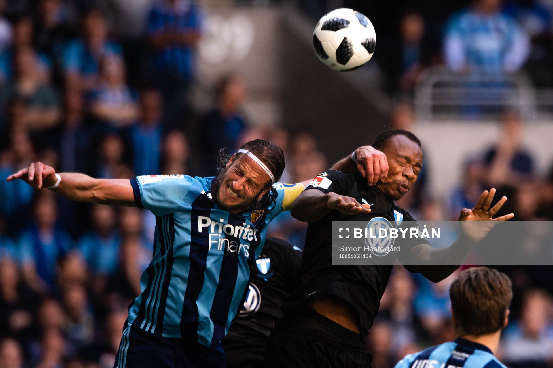 Djurgårdens Jonas Olsson och Malmö FFs Carlos Strandberg