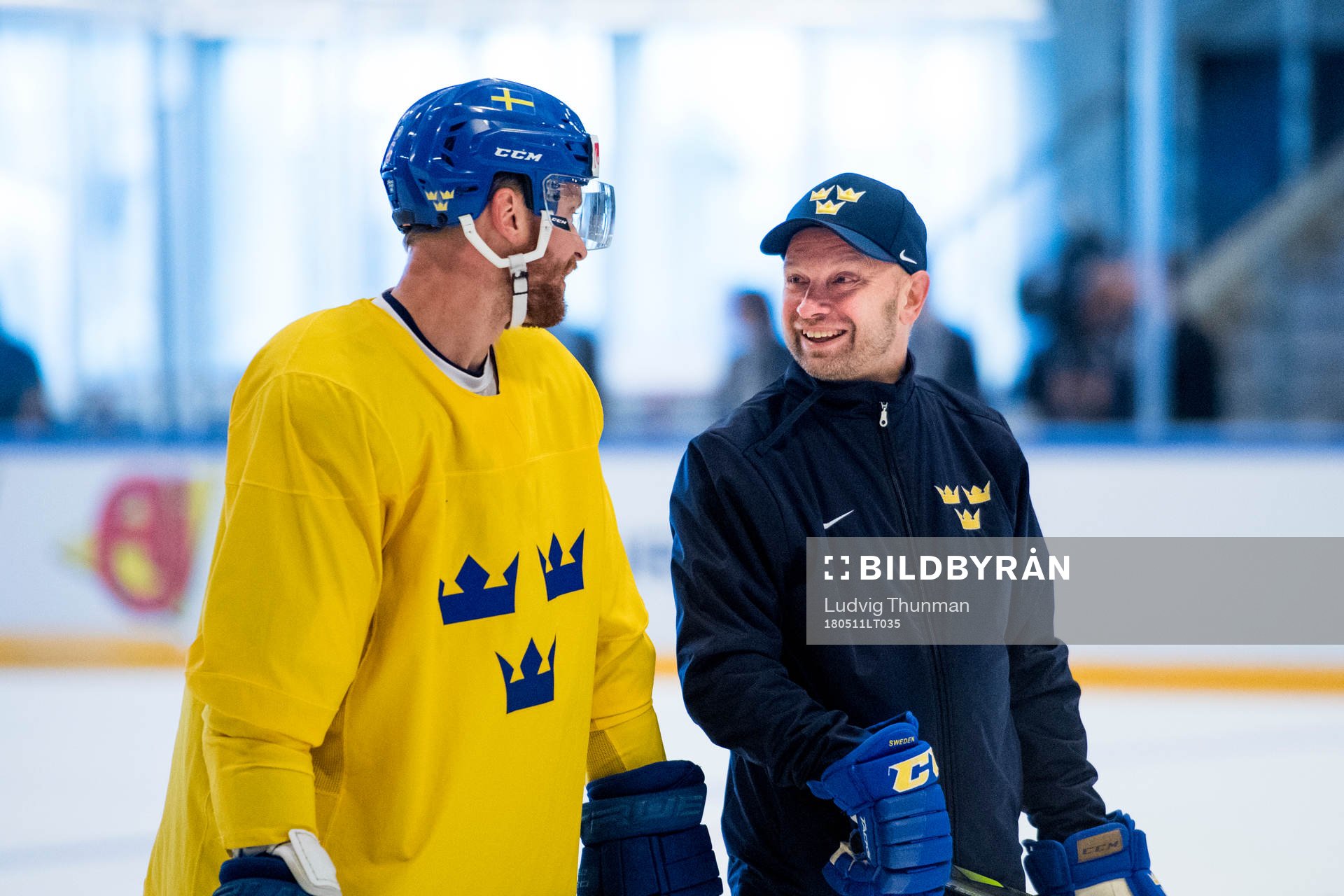 Adam Larsson och målvaktstränare Stefan Ladhe
