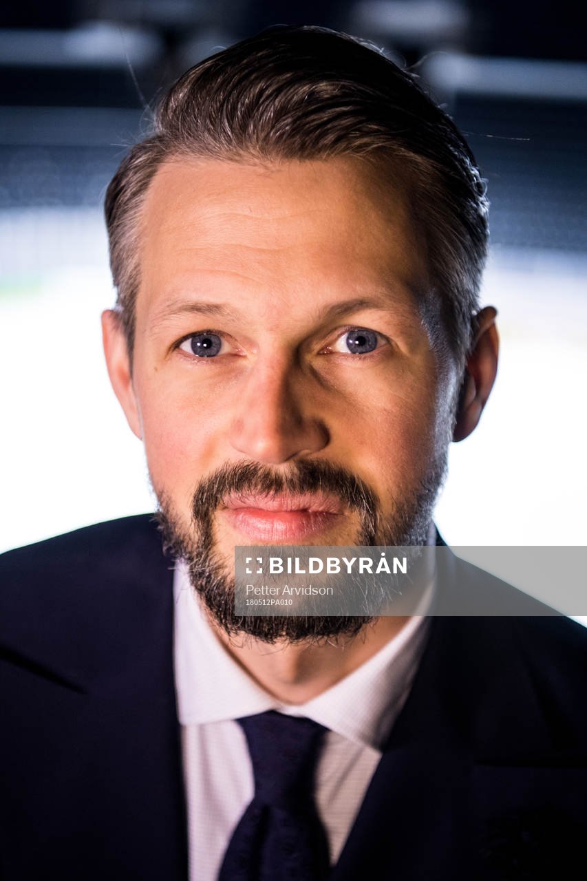 Viasats expertkommentator Rickard Wallin