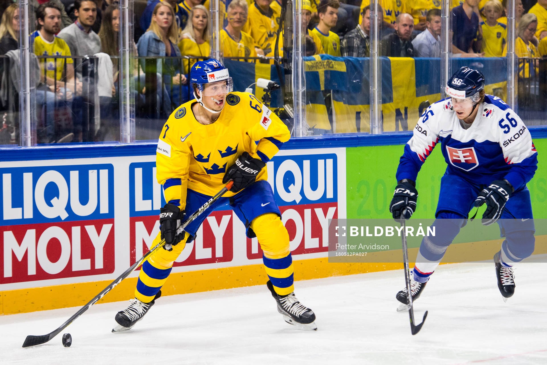 Sveriges Rickard Rakell och Slovakiens Michal Cajkovsky