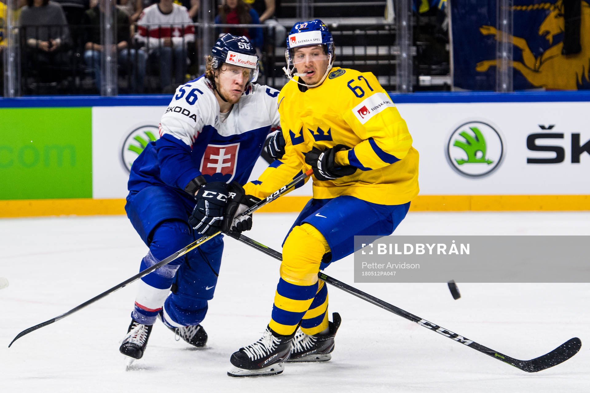 Slovakiens Michal Cajkovsky och Sveriges Rickard Rakell