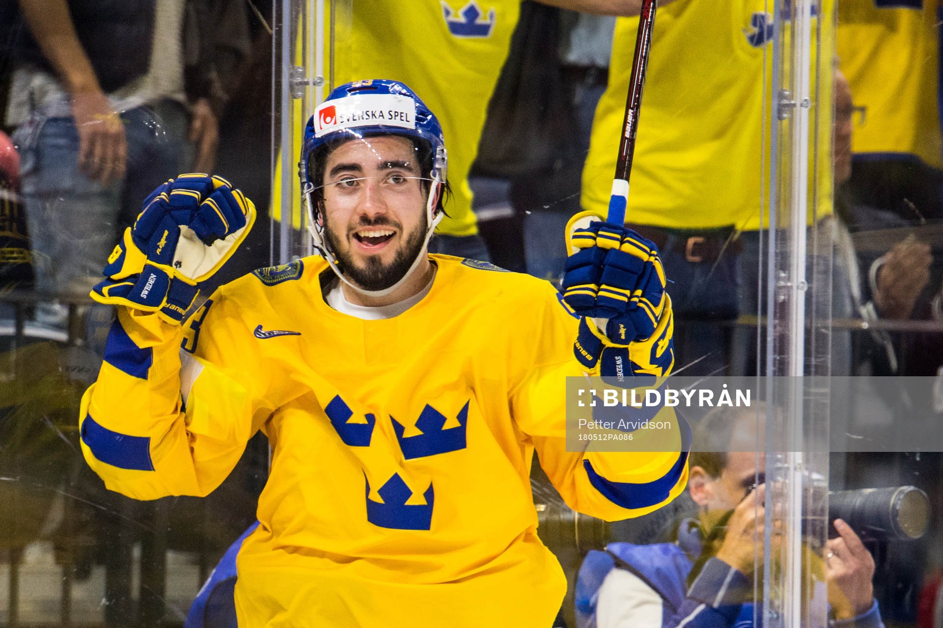 Sveriges Mika Zibanejad jublar