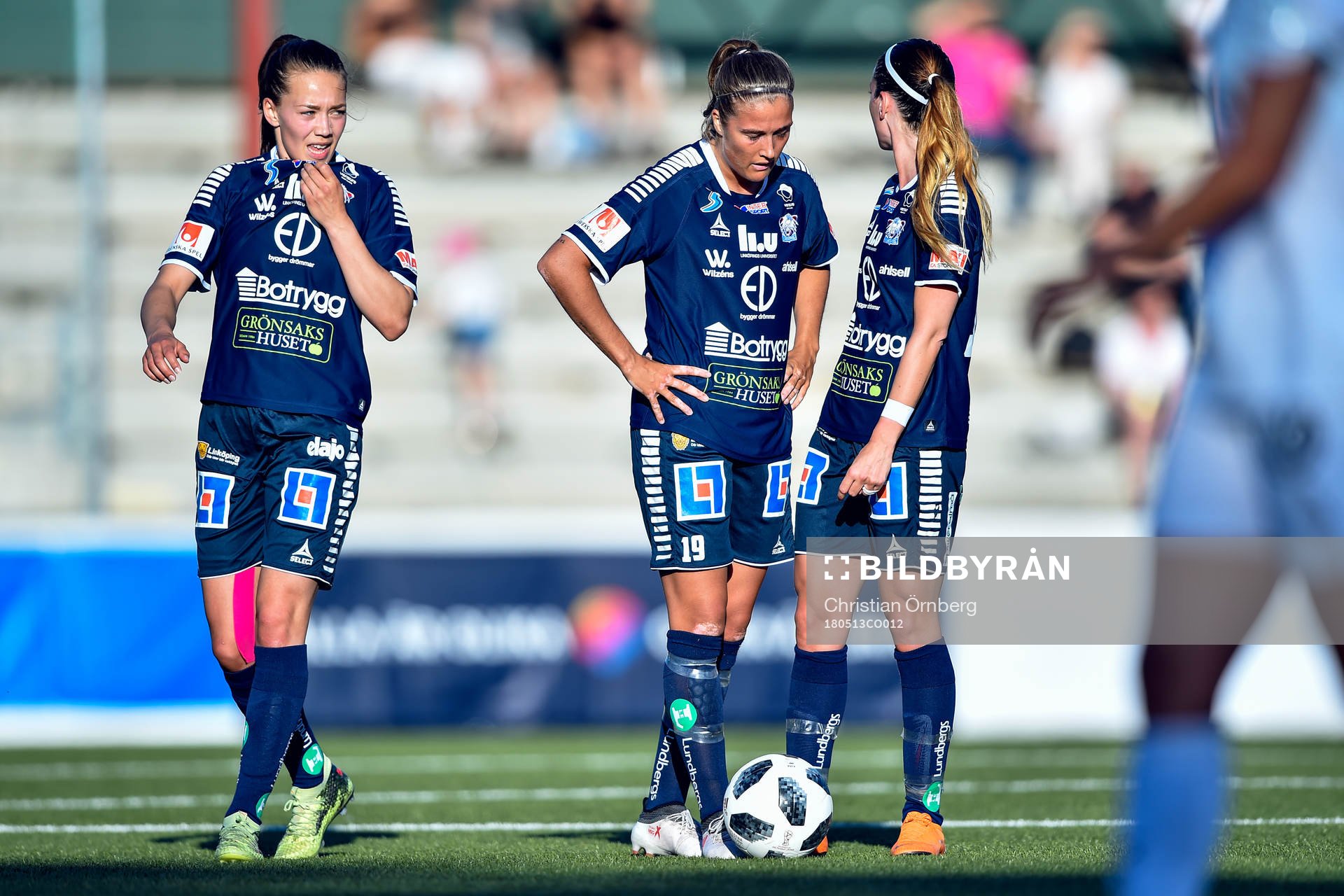 Linköpings Filippa Angeldal , Kosovare Asllani och Janni