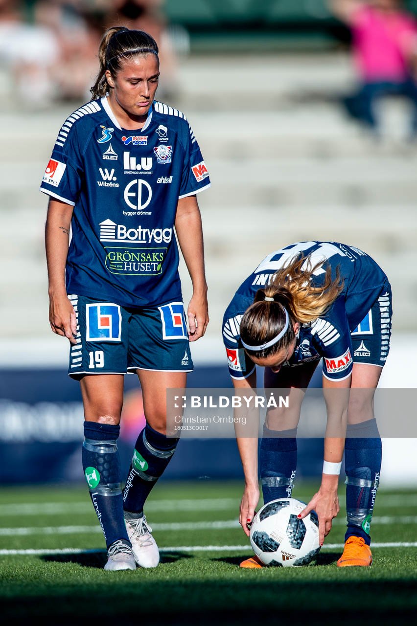 Linköpings Filippa Angeldal och Kosovare Asllani  deppar