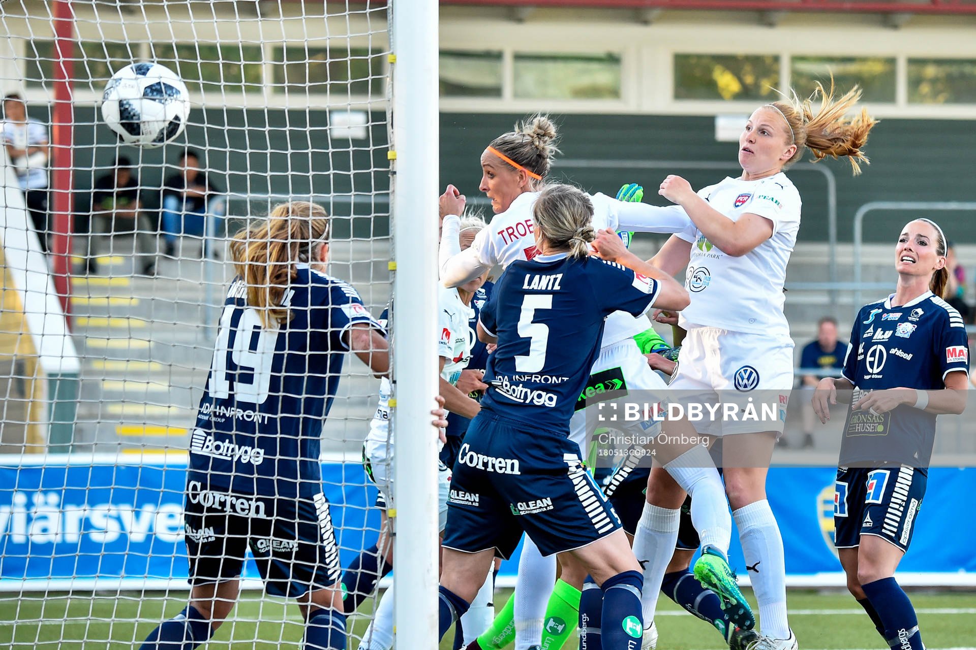 Rosengårds Sanne Troelsgaard Nielsen gör 1-0