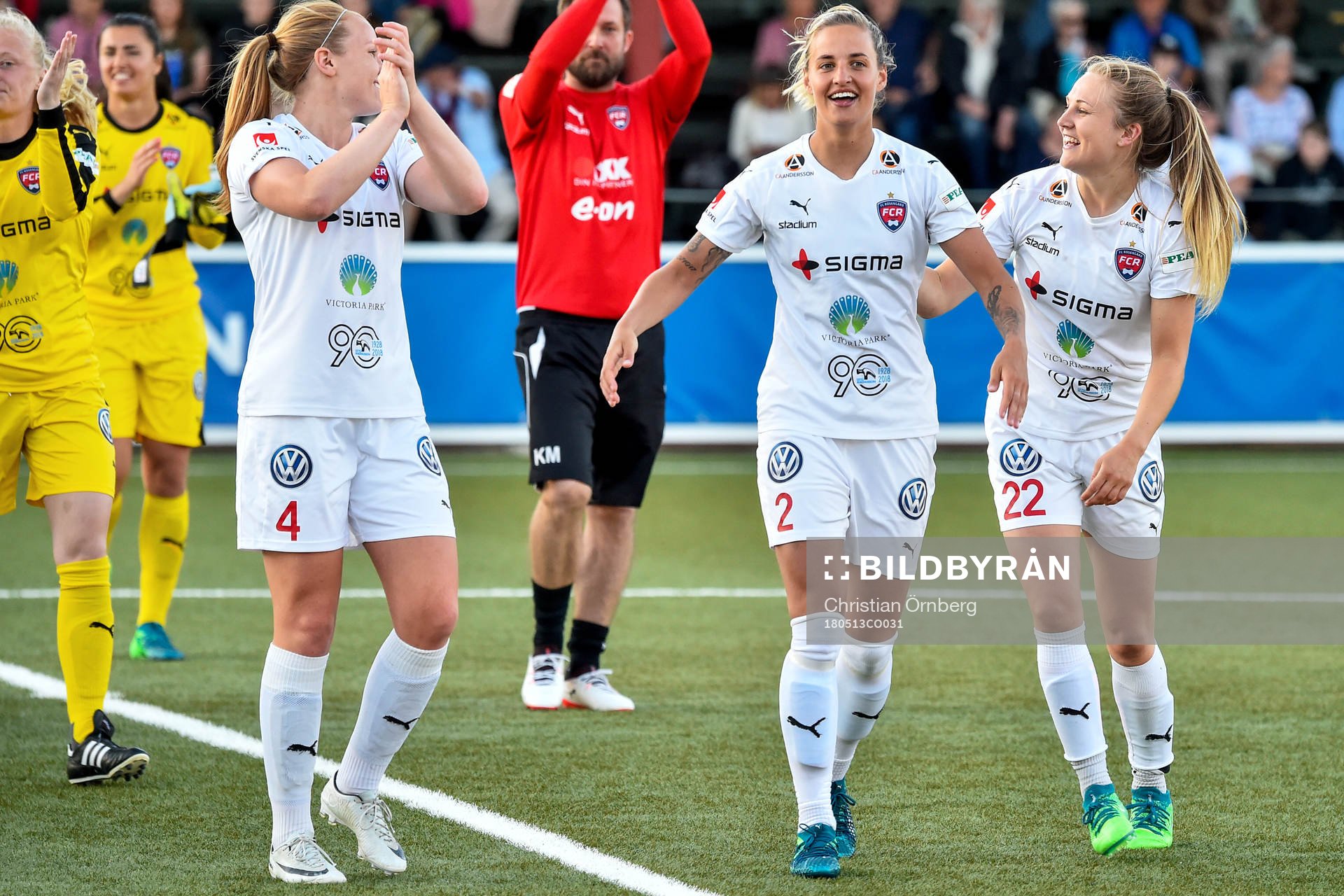 Rosengårds spelare jublar