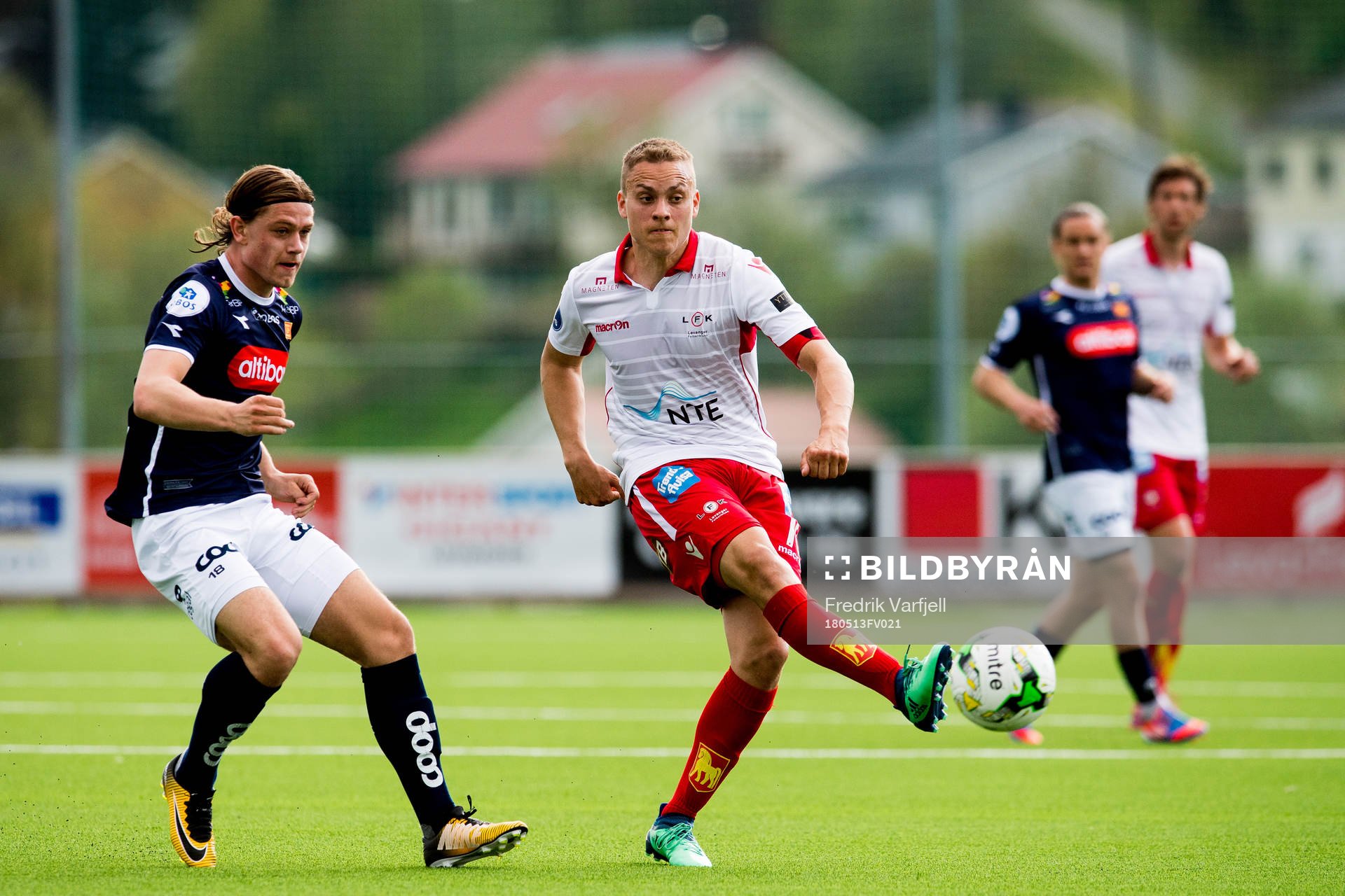 Julian Ryerson of Viking and Jo Sondre Aas of Levanger