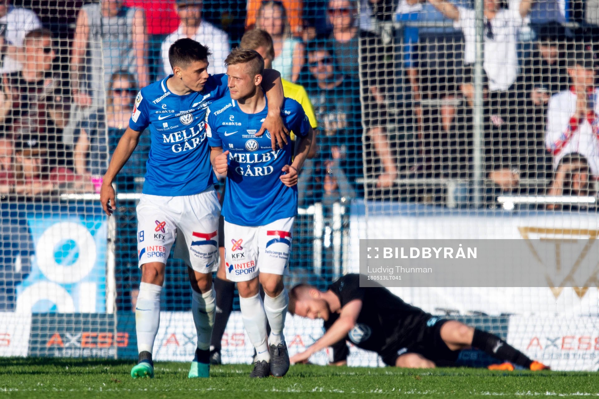 Trelleborgs Denis Hadzikadunic och Erik Andersson jublar