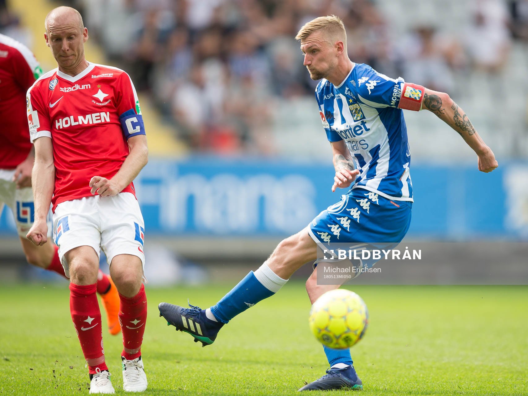 IFK Göteborgs Sebastian Eriksson skjuter ett skott som Norrköpings Andreas Johansson täcker under fotbollsmatchen i allsvenskan mellan IFK Göteborg och Norrköping den 13 maj 2018 i Göteborg.