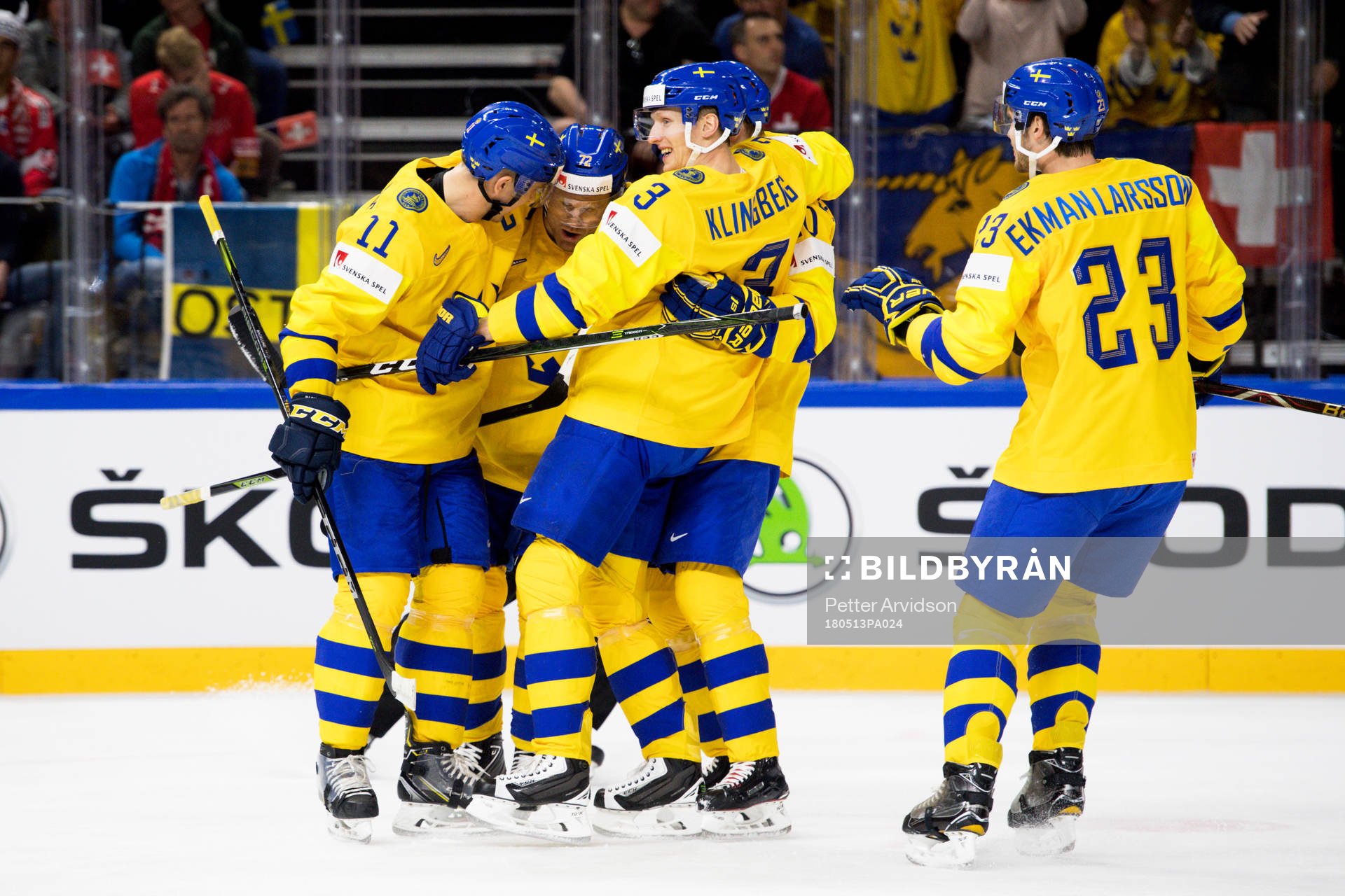Sveriges Patric Hörnqvist jublar med lagkamrater