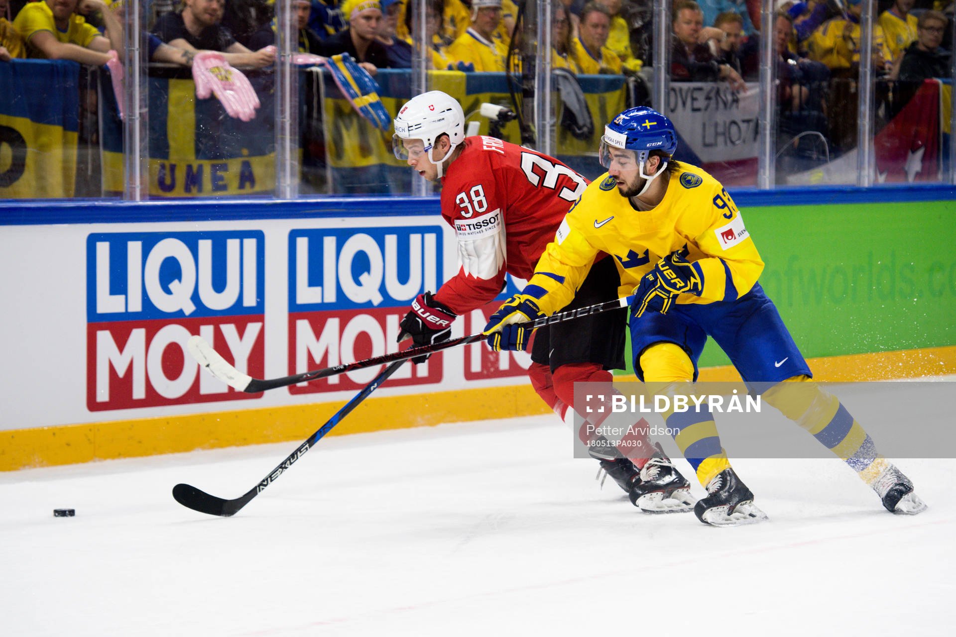 Sveriges Mika Zibanejad och Schweiz Lukas Frick