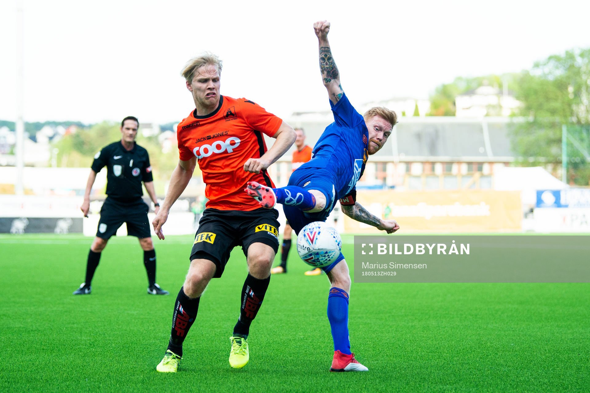 Håkon Holmefjord Lorentzen of Åsane and Fredrik Carlsen
