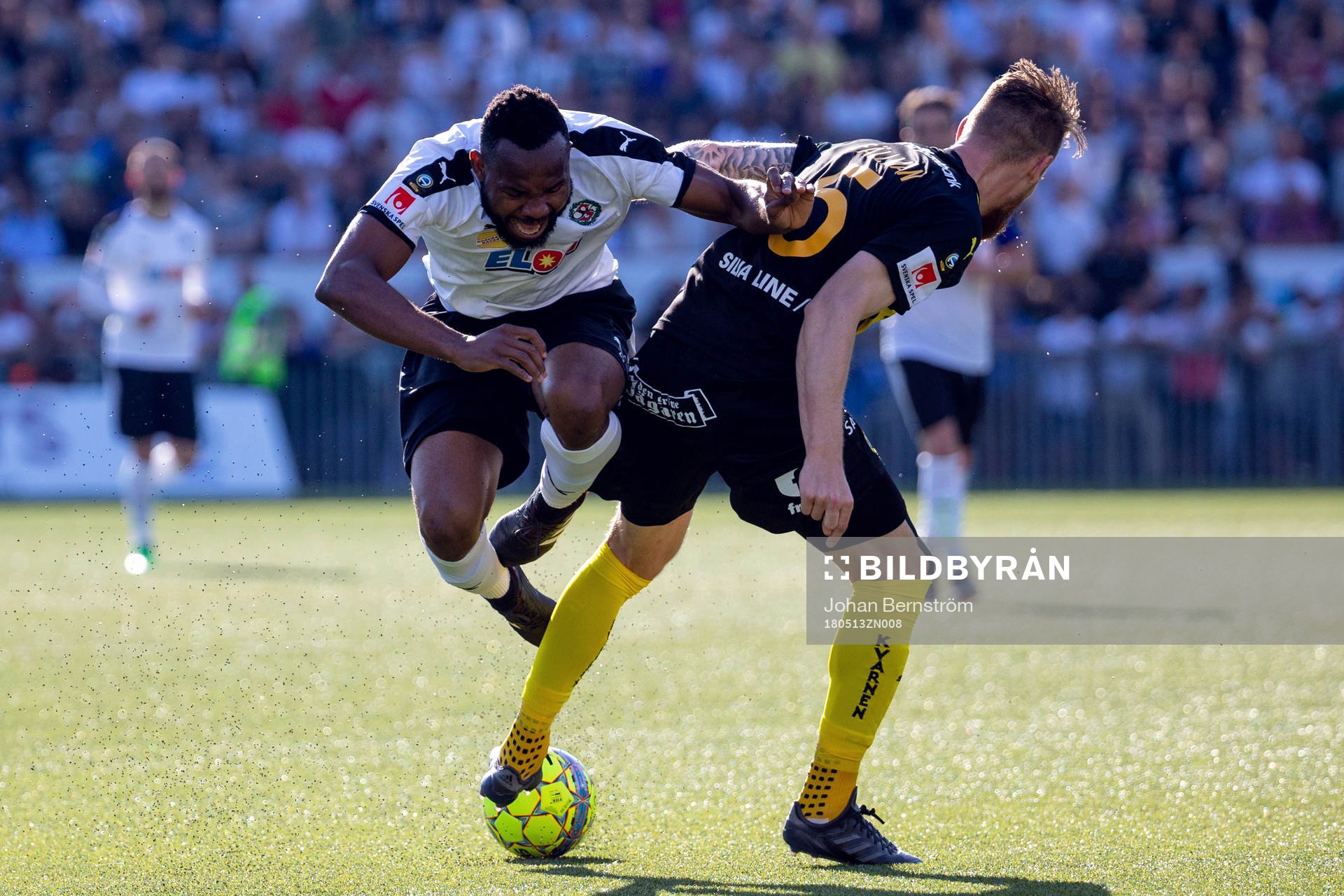 Örebros Michael Junior Omoh och Hammarbys David Fällman