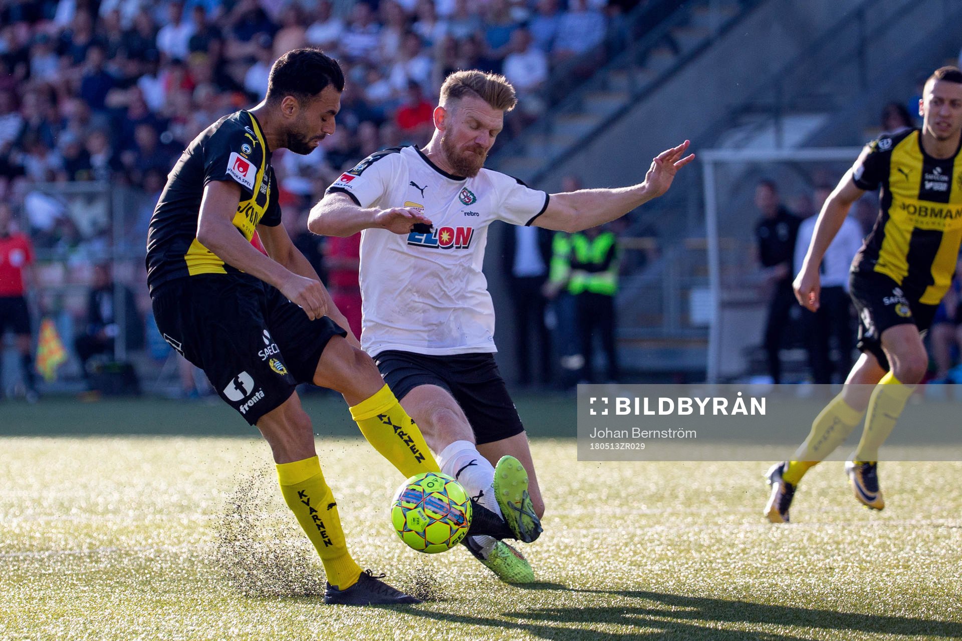 Hammarbys Imad Khalili och Örebros Michael Almebäck