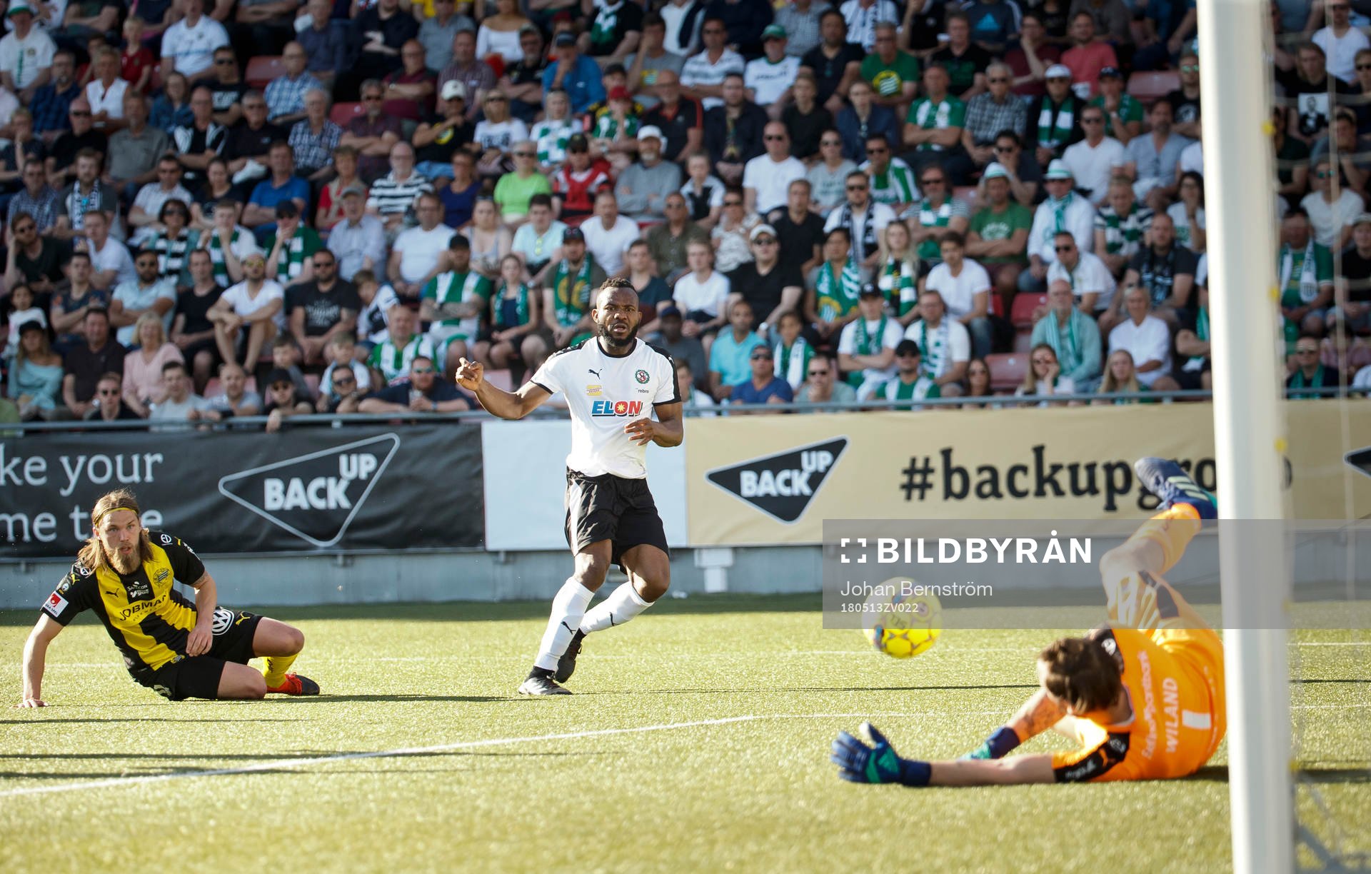 Örebros Michael Junior Omoh innan 1-0 målet