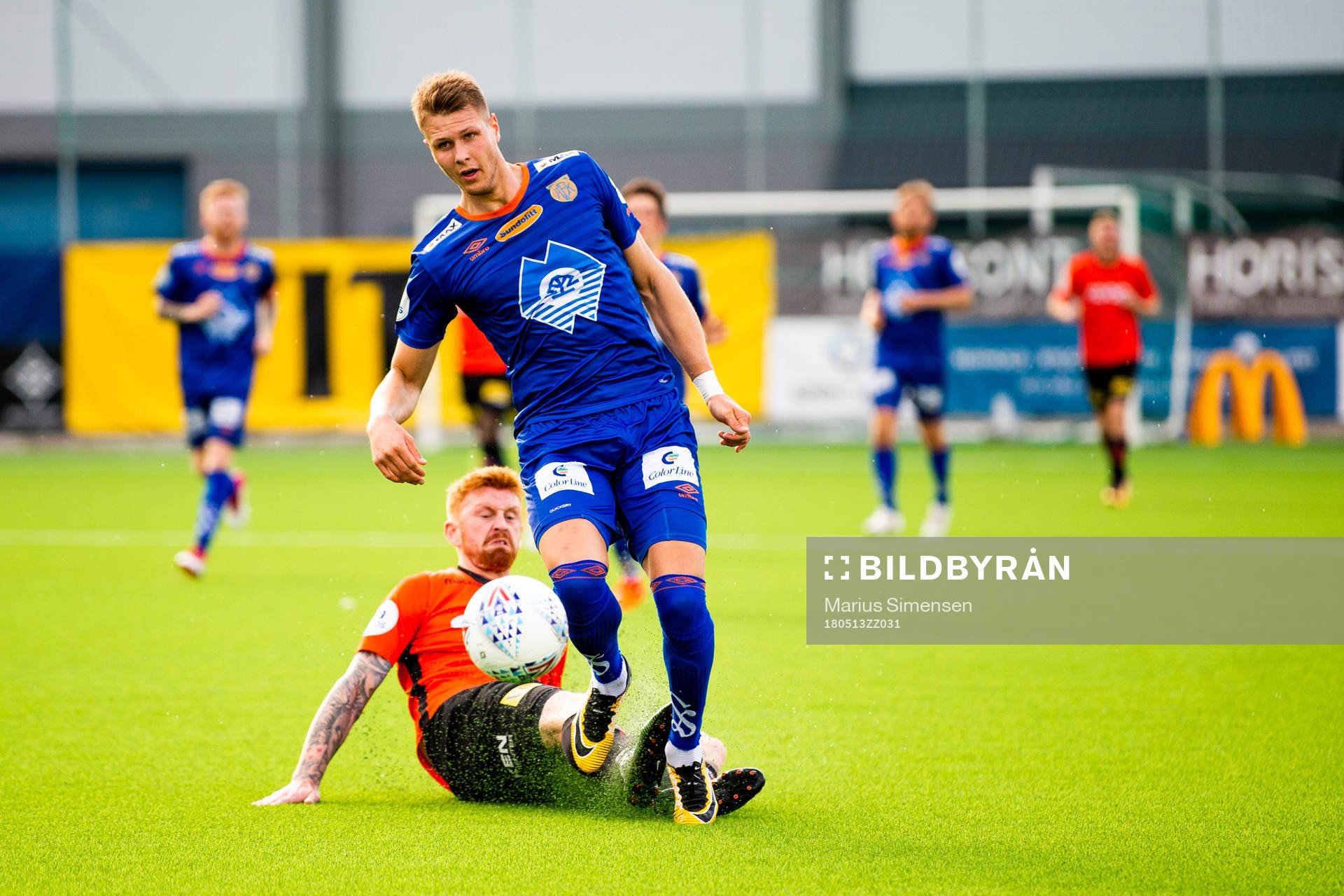 Aleksander Solli of Åsane and Hólmbert Fridjónsson of