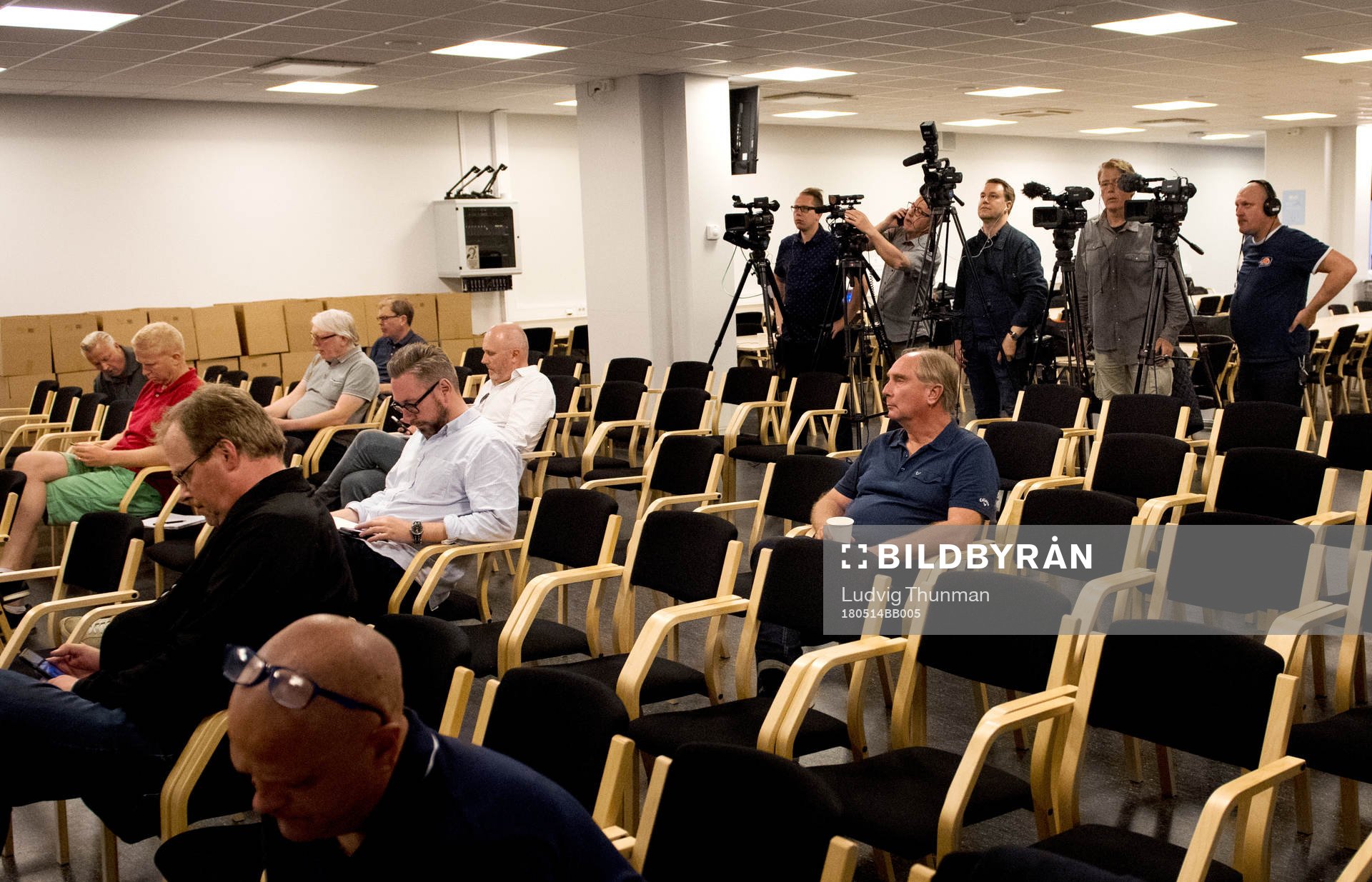 Stort mediaintresse innan Daniel Andersson presenteras som ny tränare för Malmö FF under en presskonferens den 14 maj 2018 i Malmö.