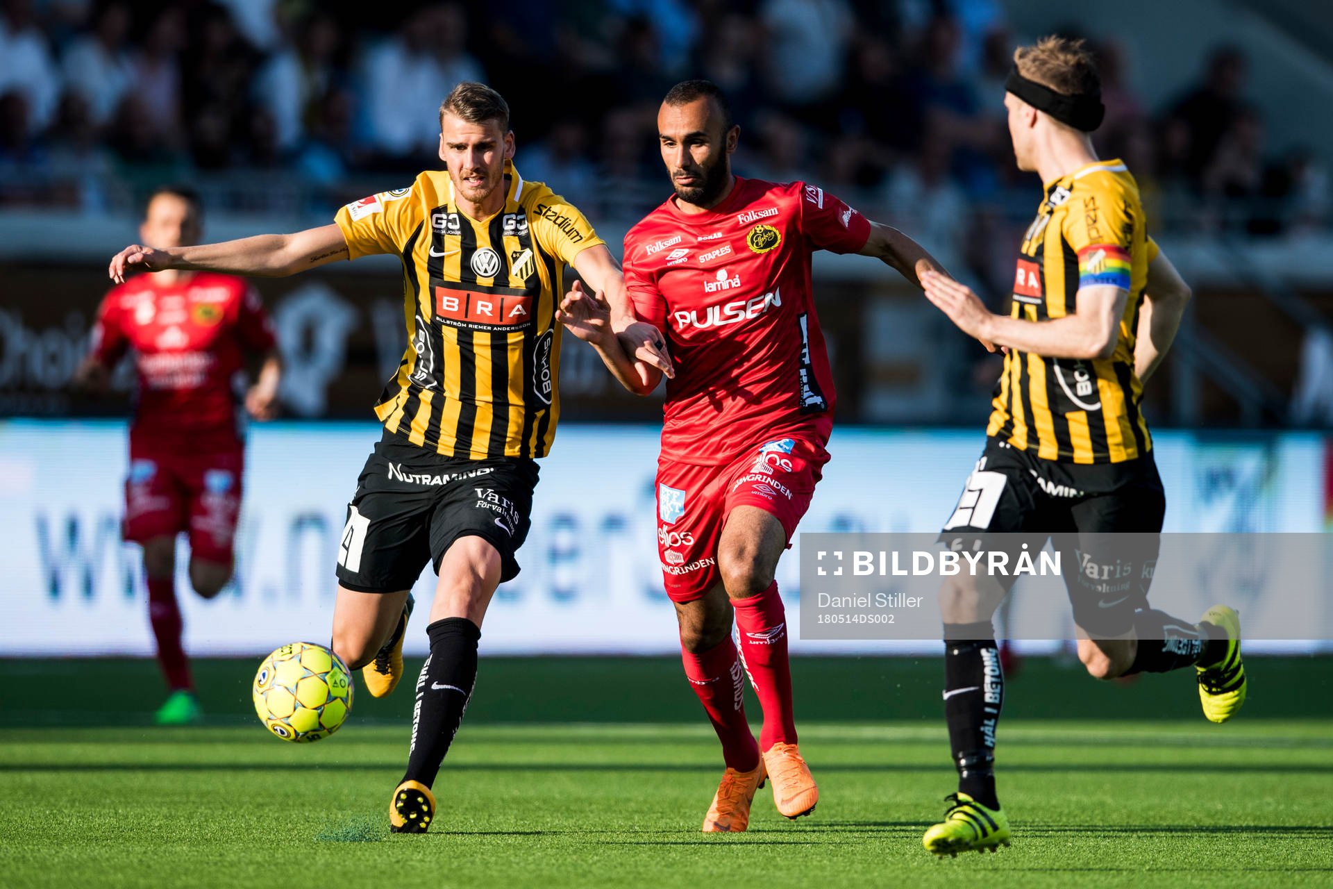 Elfsborgs Issam Jebali mellan Häckens Johan Hammar och