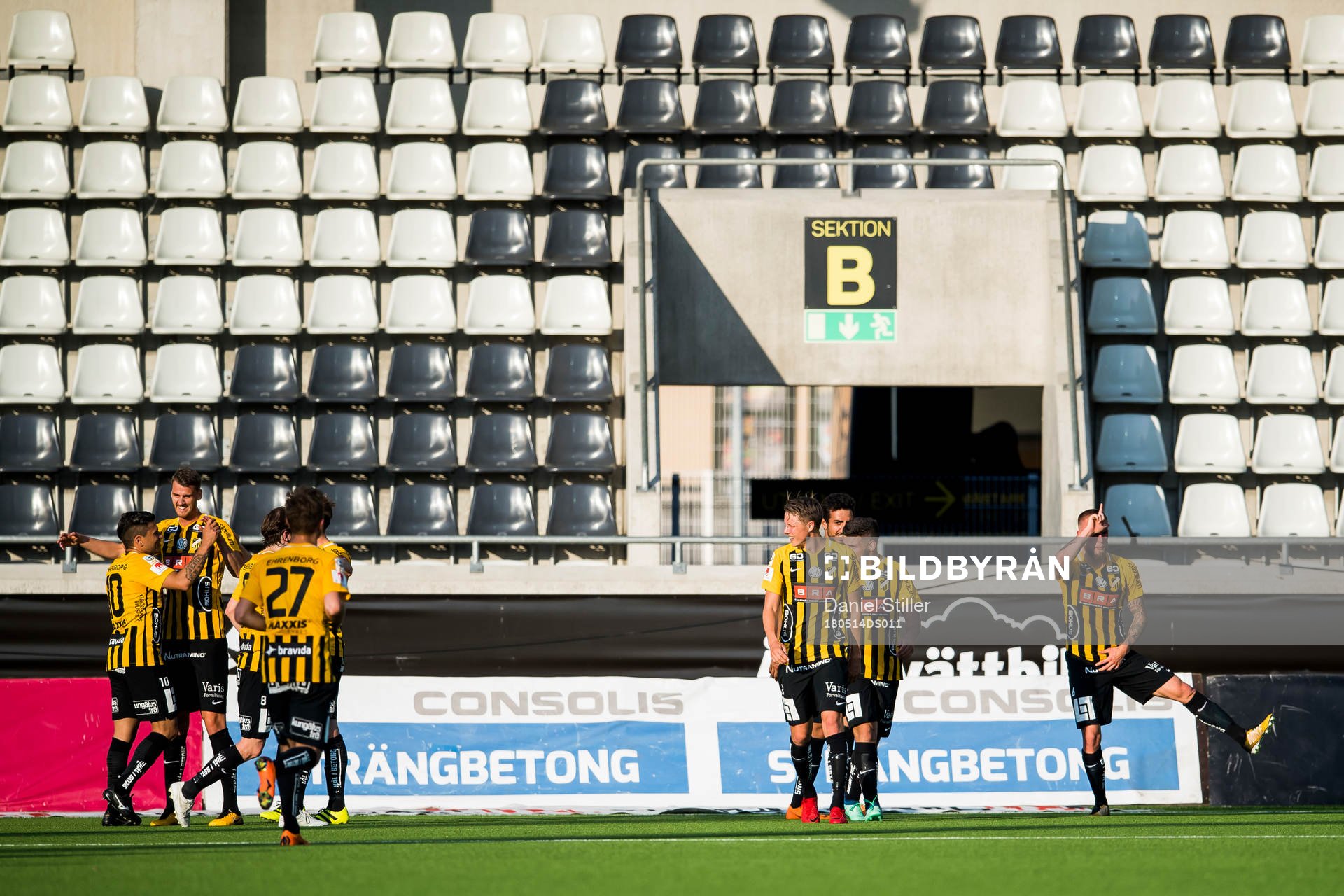 Häckens Alexander Faltsetas jublar