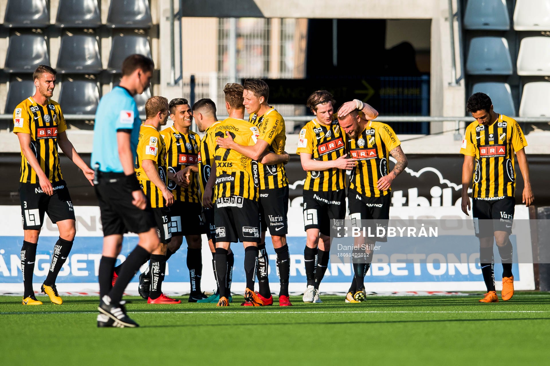 Häckens Alexander Faltsetas jublar