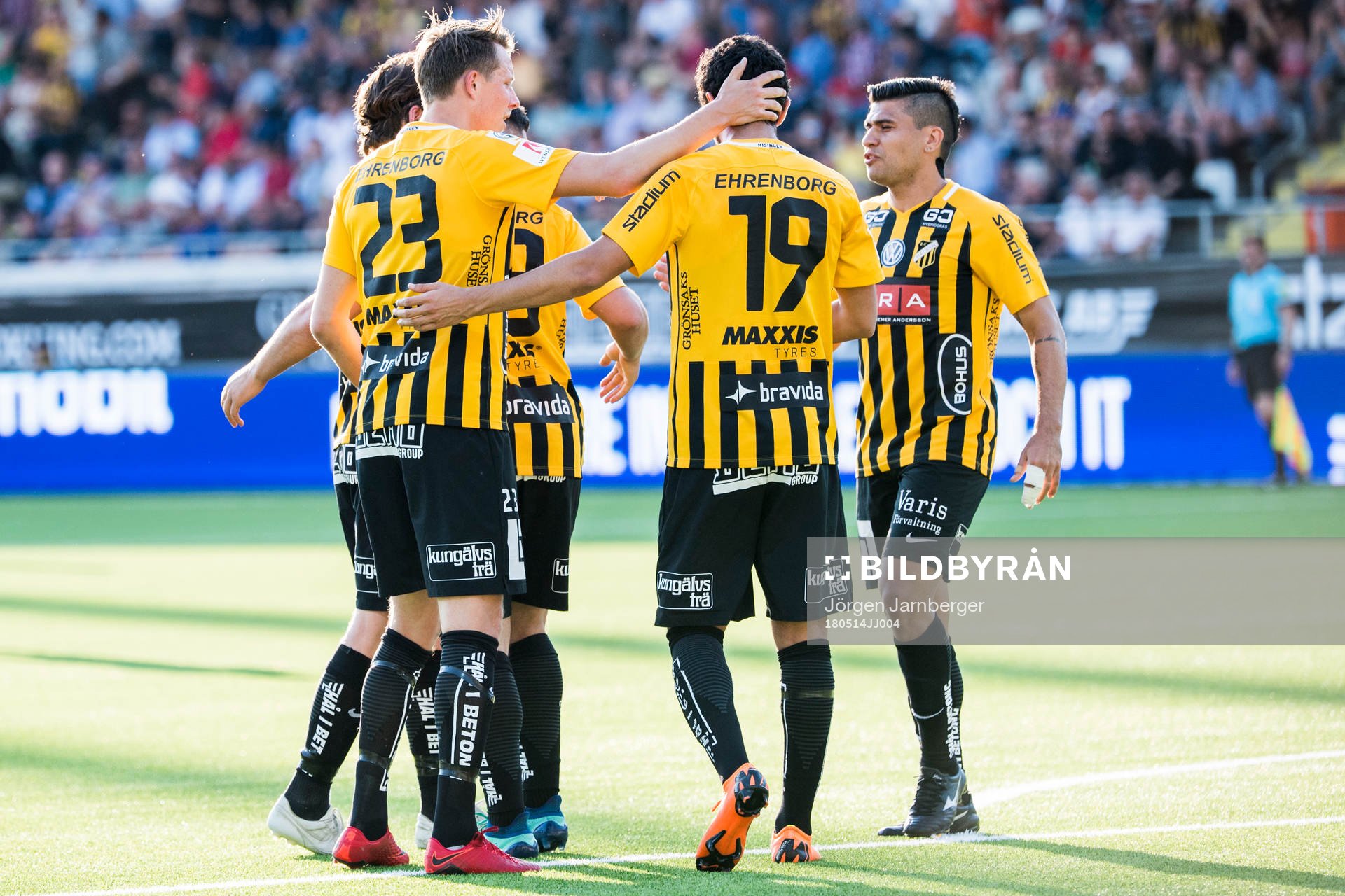 Häckens spelare jublar