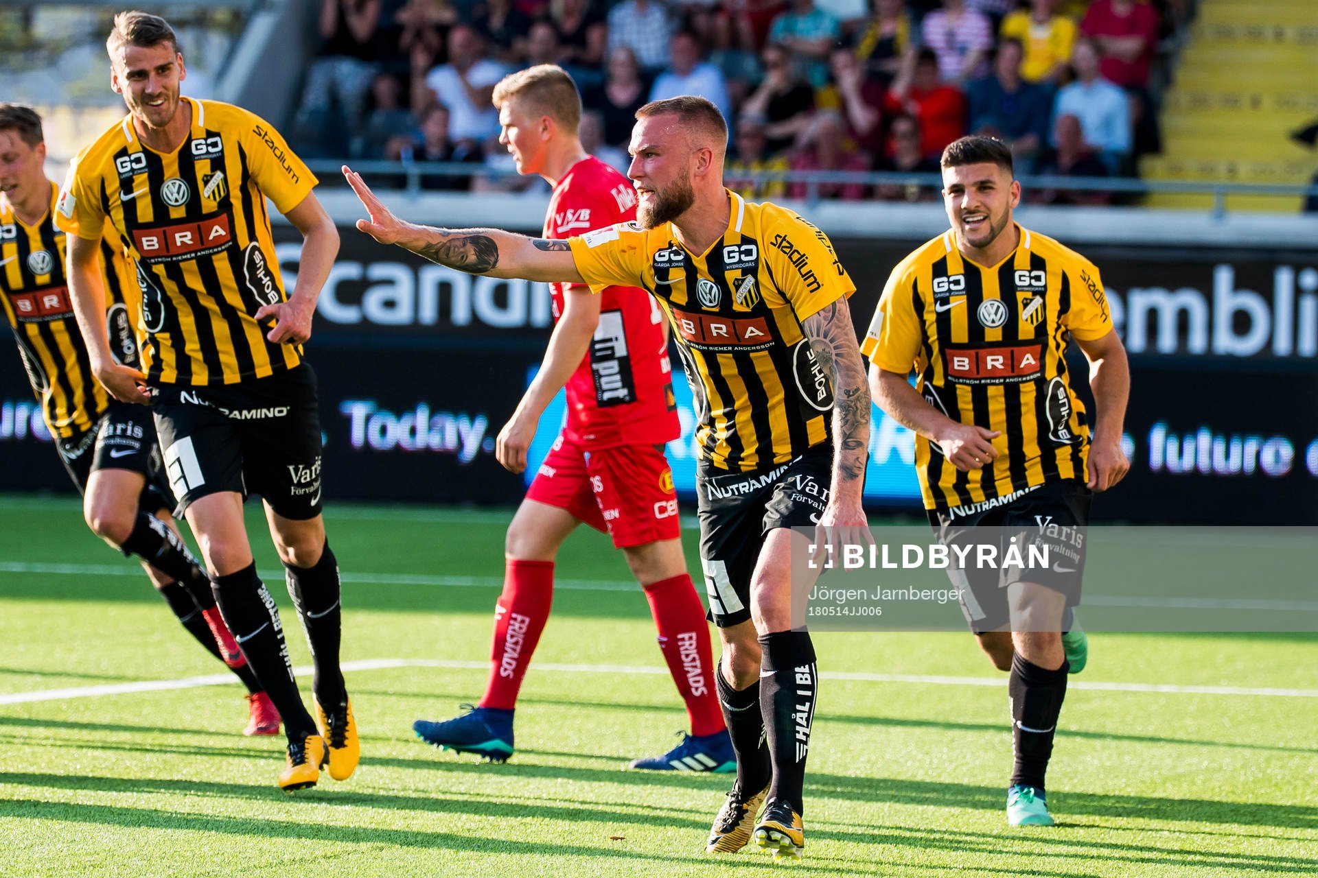 Häckens Alexander Faltsetas jublar