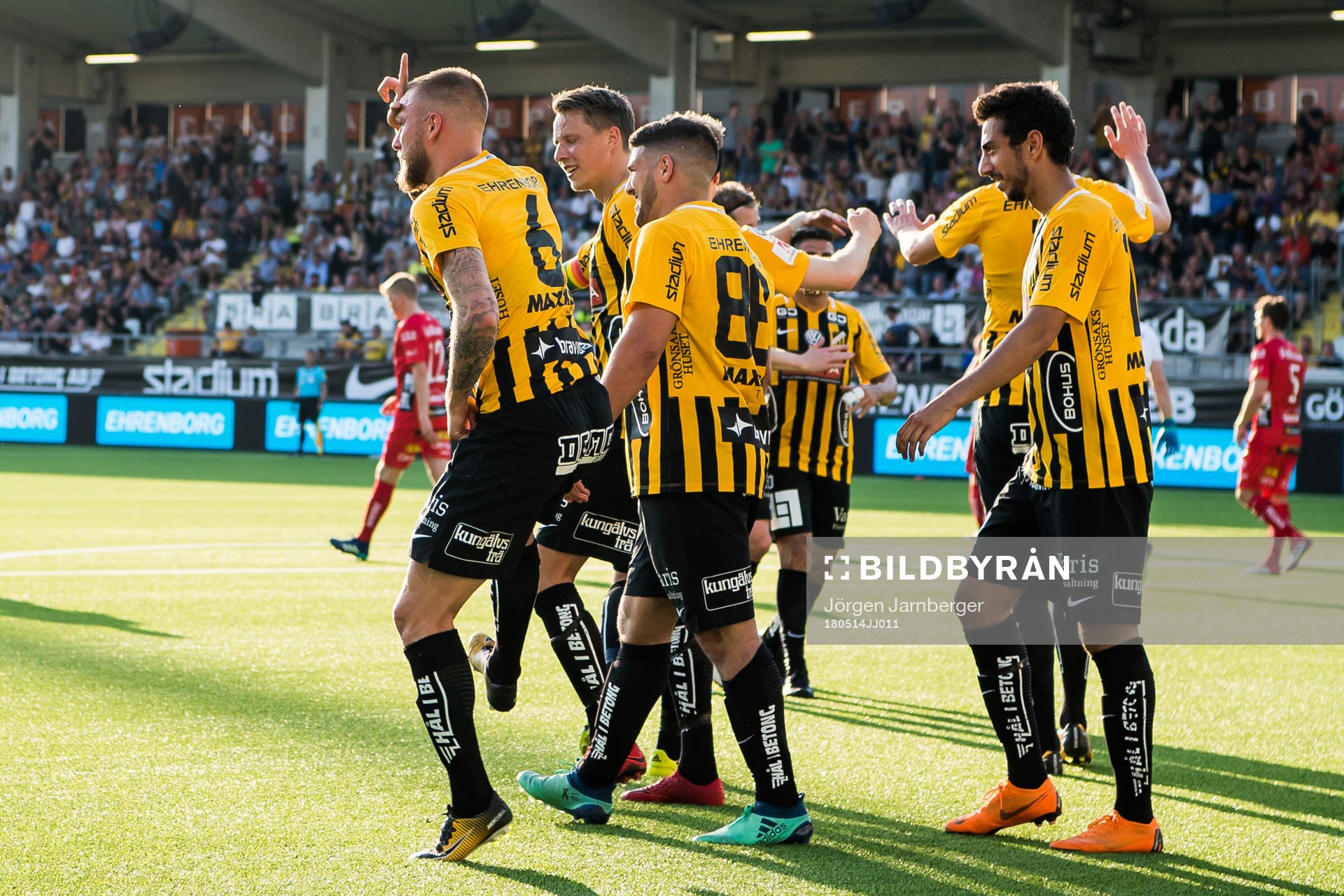 Häckens Alexander Faltsetas jublar