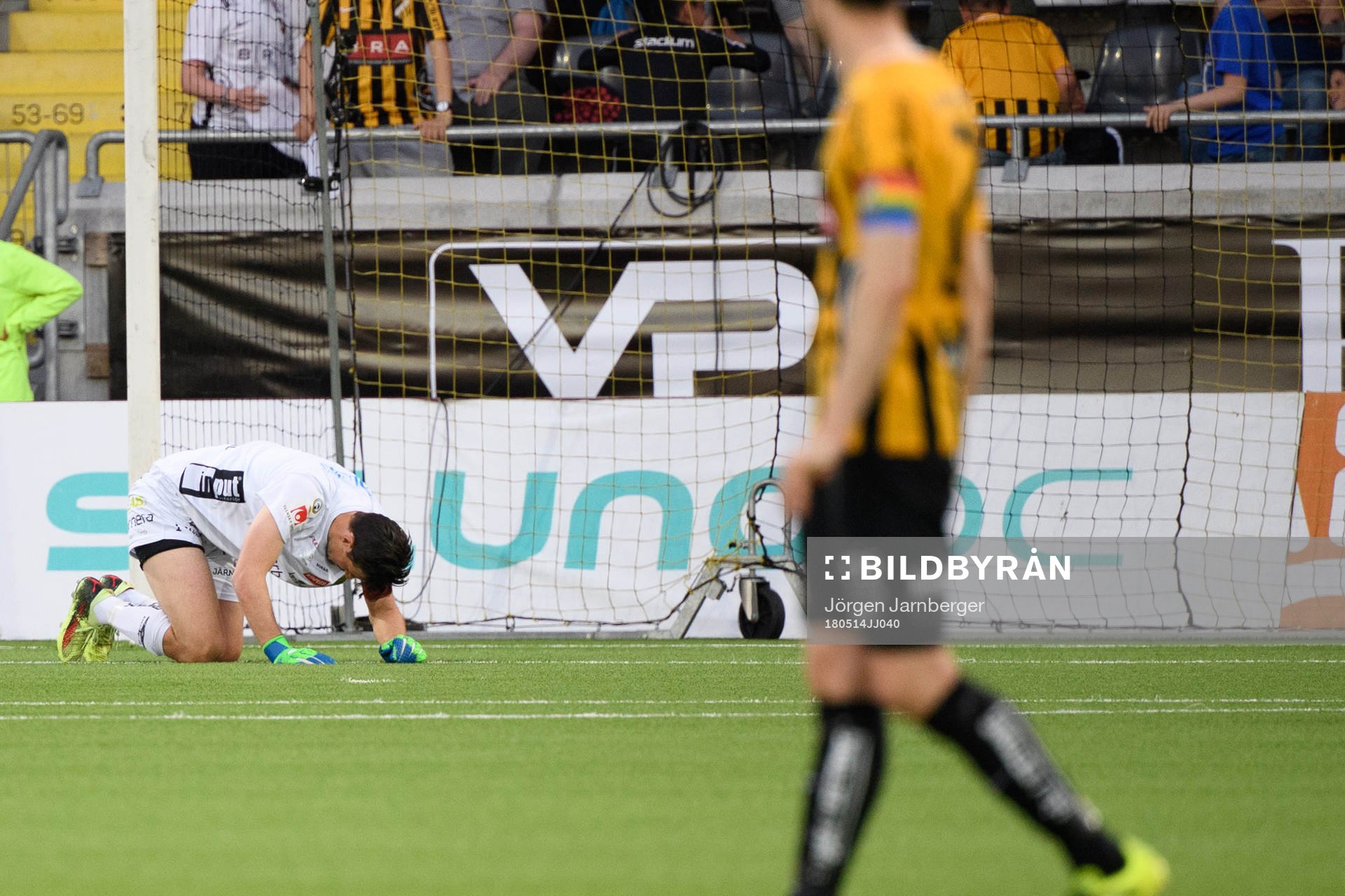 Elfsborgs målvakt Kevin Stuhr Ellegaard deppar