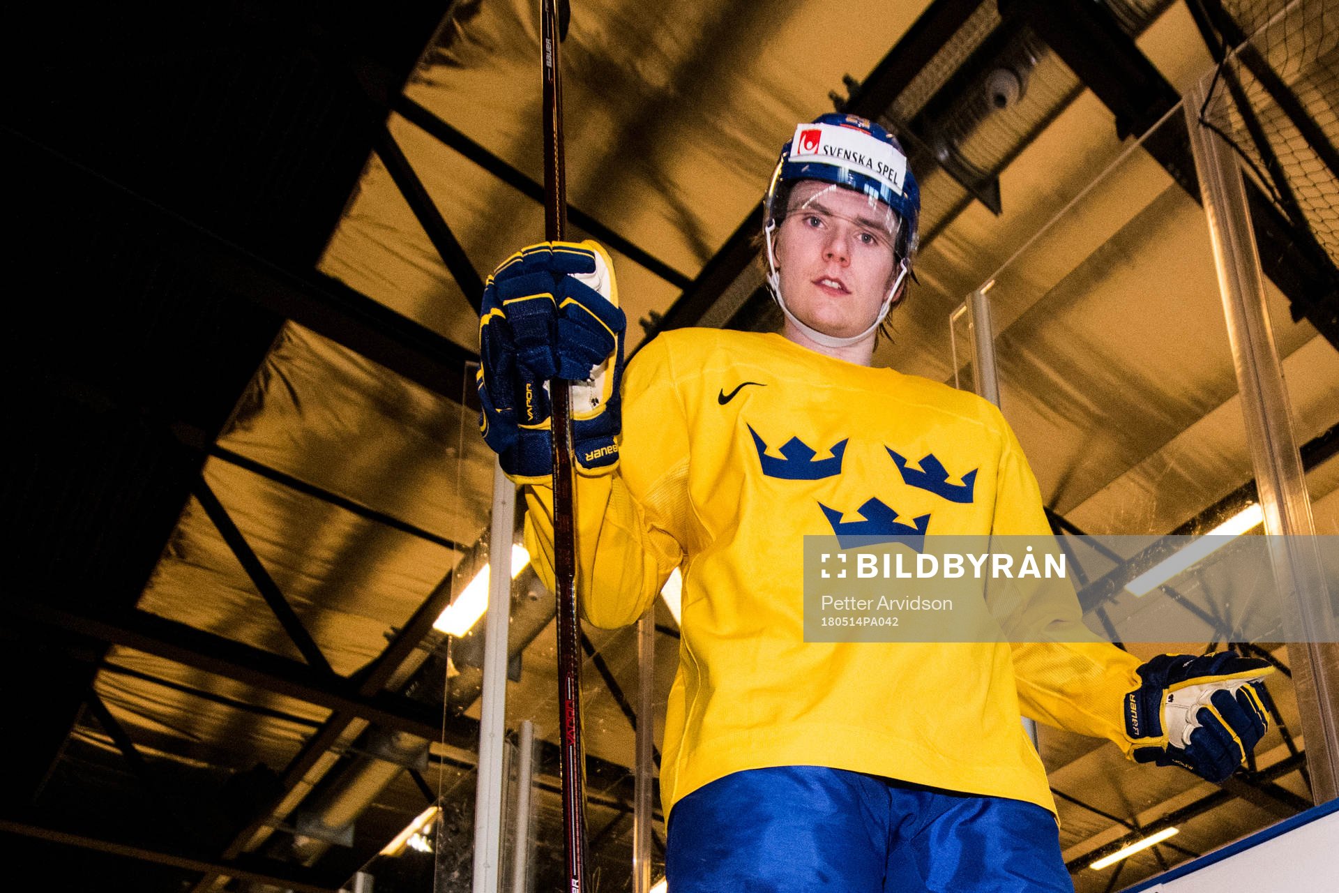 Sveriges Lias Andersson lämnar isen