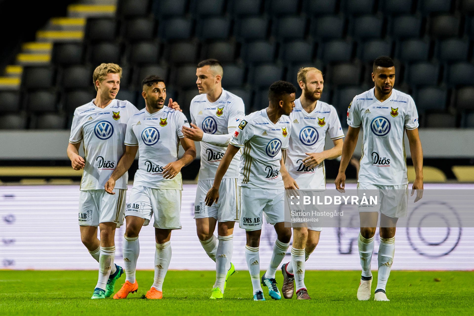 Östersunds Saman Ghoddos jublar