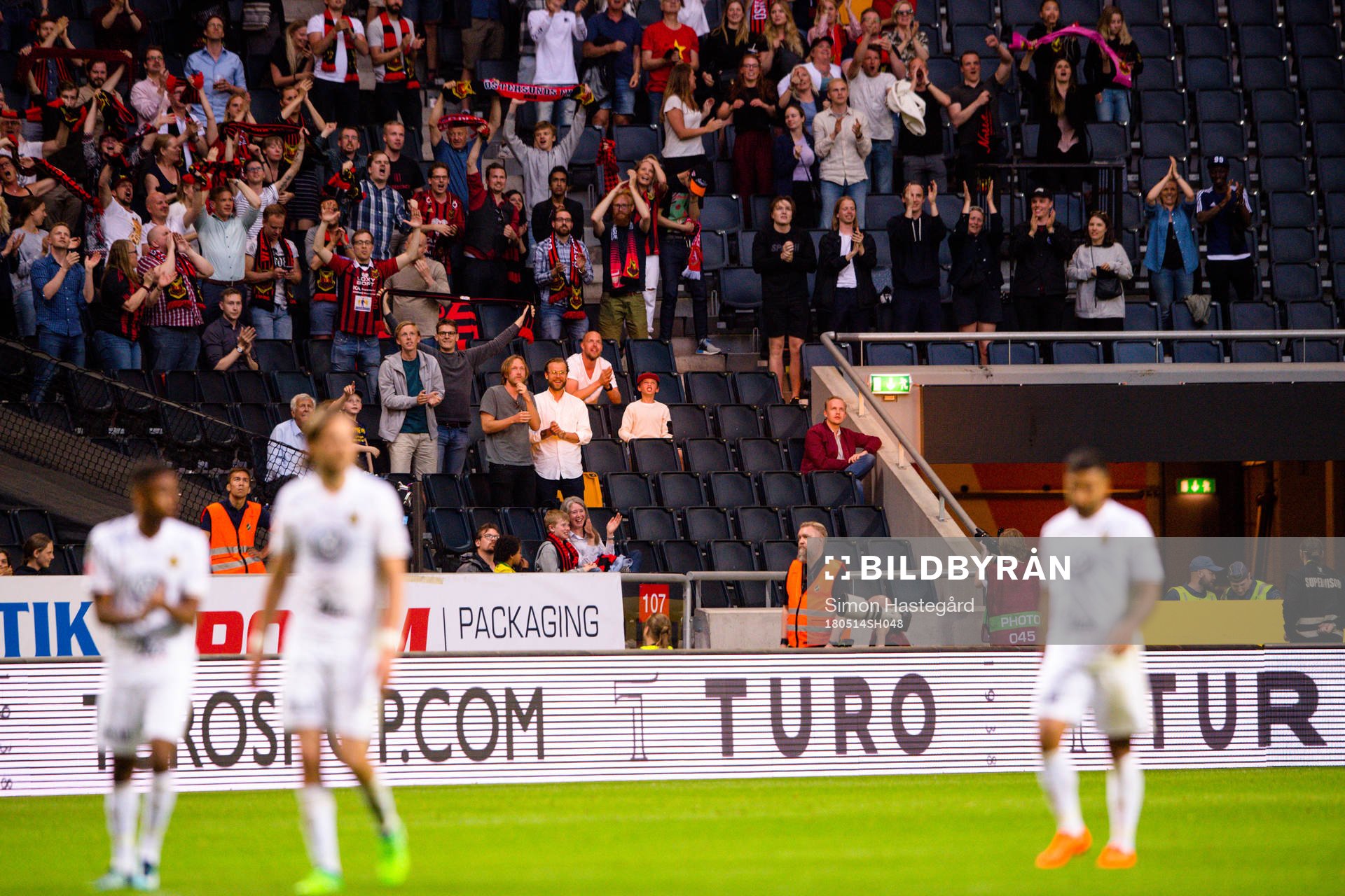 Östersunds supportrar jublar