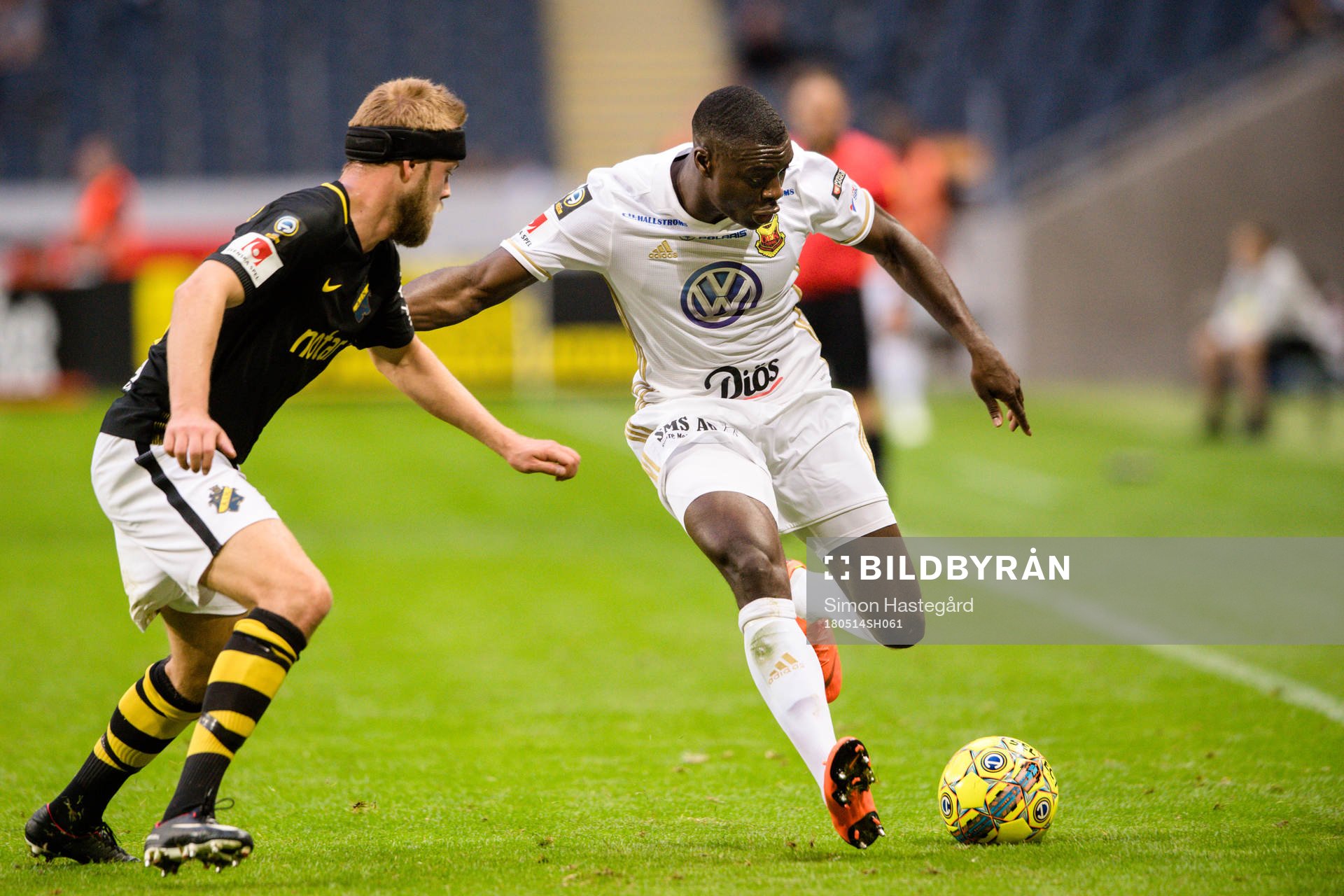 s Daniel Sundgren och Östersunds Ken Sema