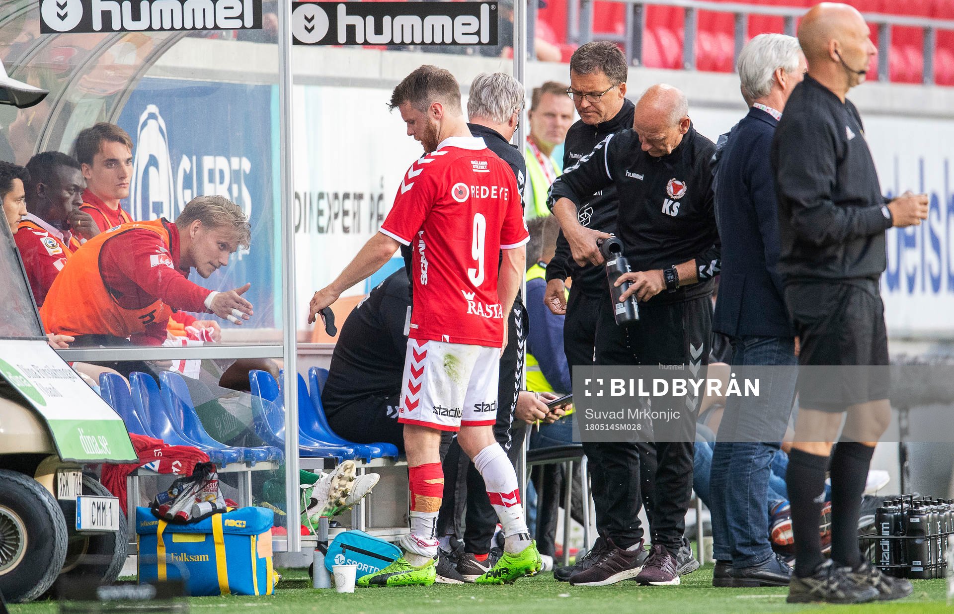 Kalmars Måns Söderqvist blev skadad och utbytt