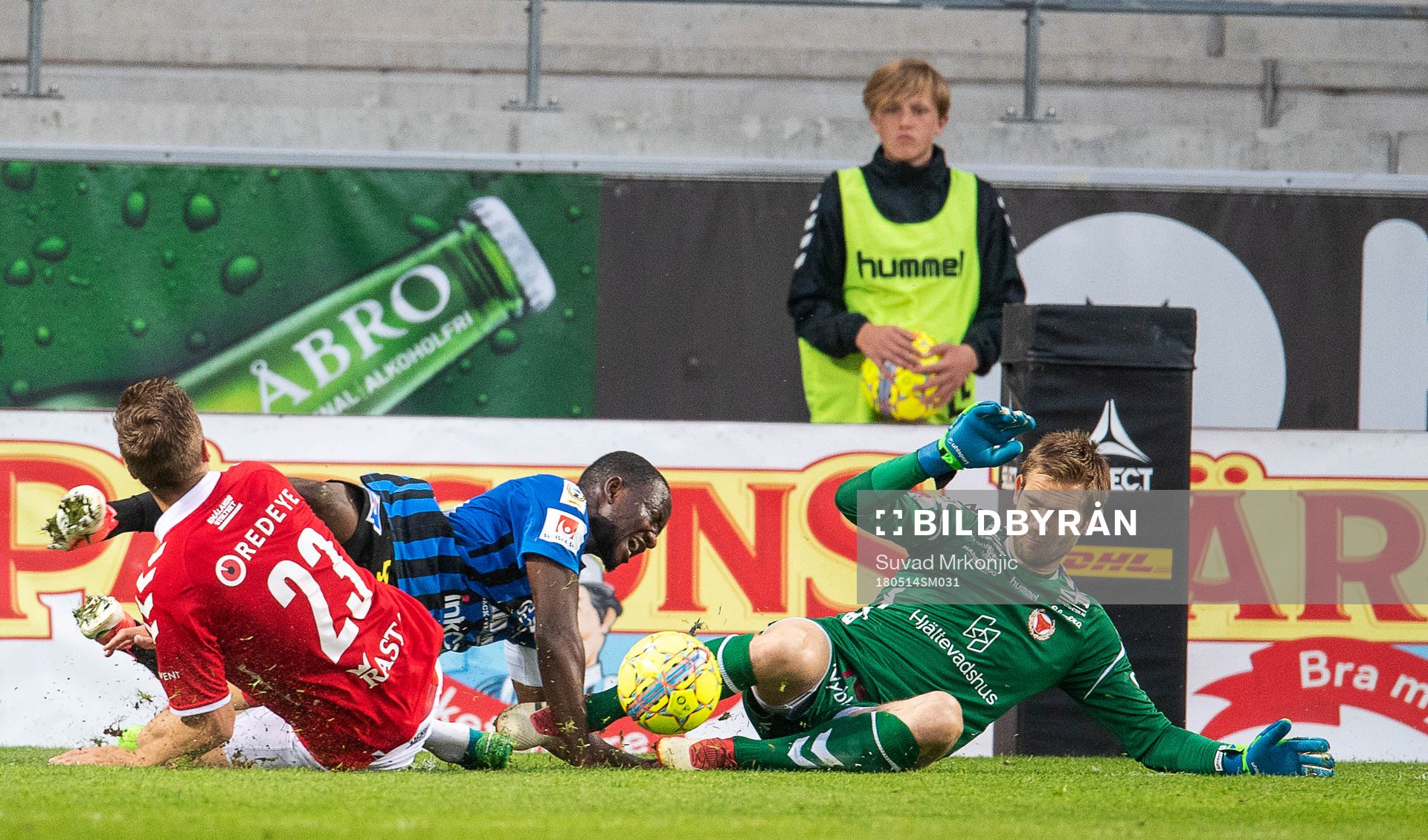 Kalmars målvakt Lucas Hägg-Johansson och Viktor Elm samt