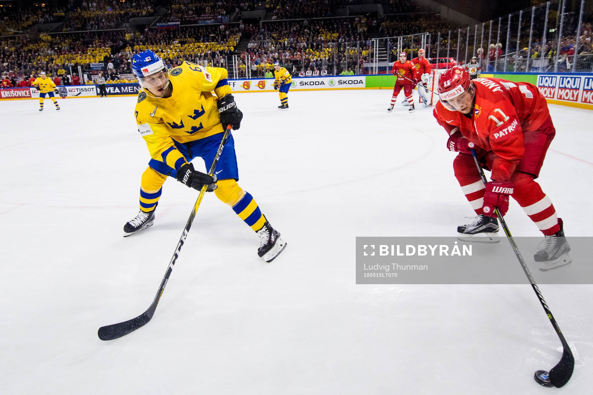 Rickard Rakell och Rysslands Sergei Andronov