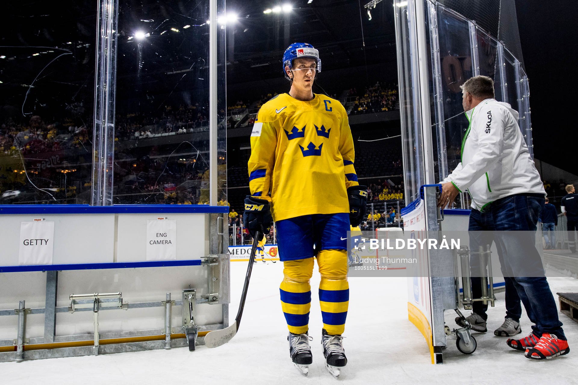 Sveriges Mikael Backlund lämnar isen