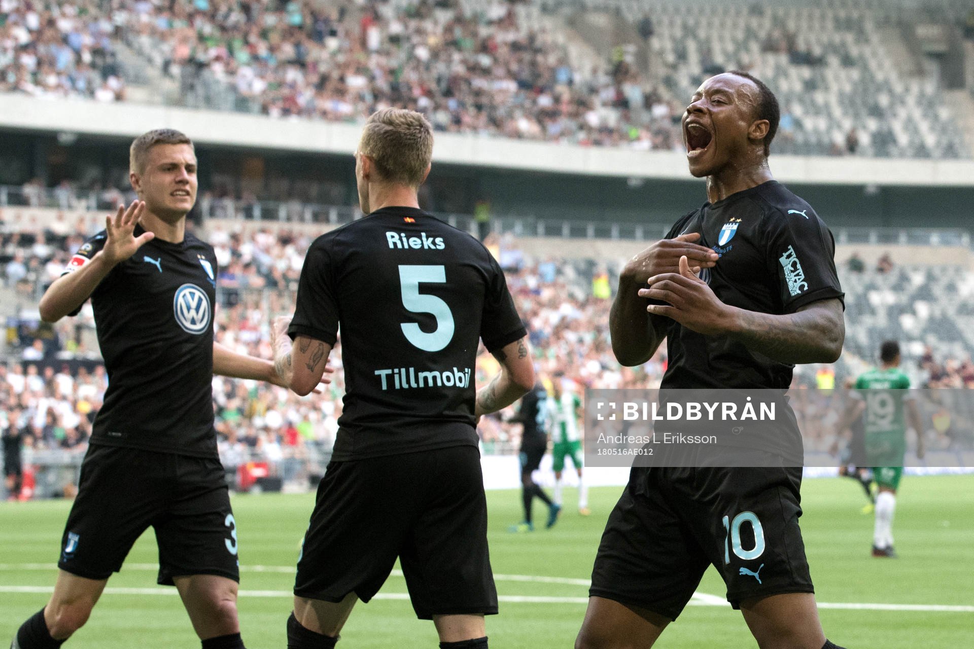 Malmö FFs Carlos Strandberg jublar