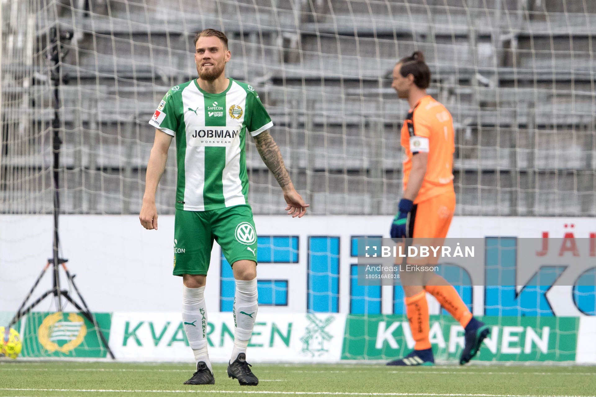Hammarbys David Fällman och målvakt Johan Wiland deppar