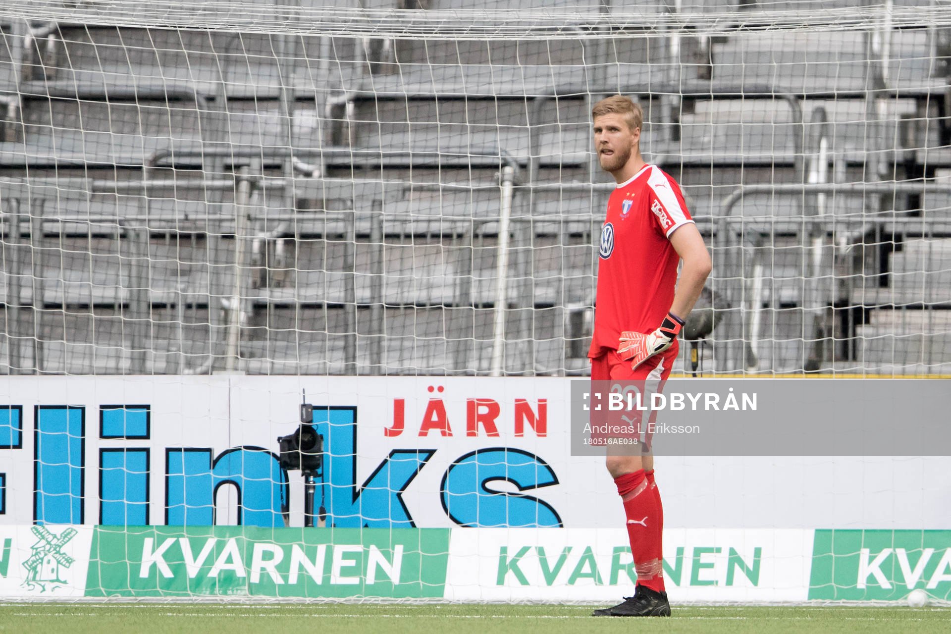 Malmö FFs målvakt Fredrik Andersson deppar