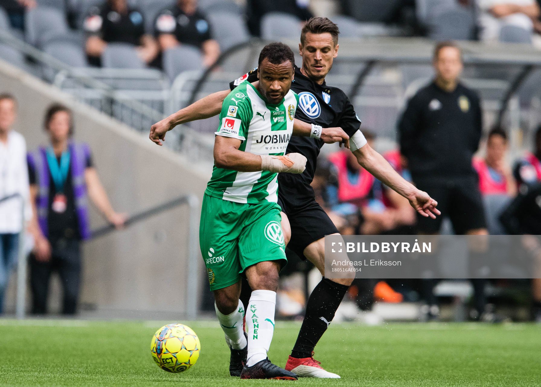 Hammarbys Serge-Junior Martinsson Ngouali och Malmö FFs