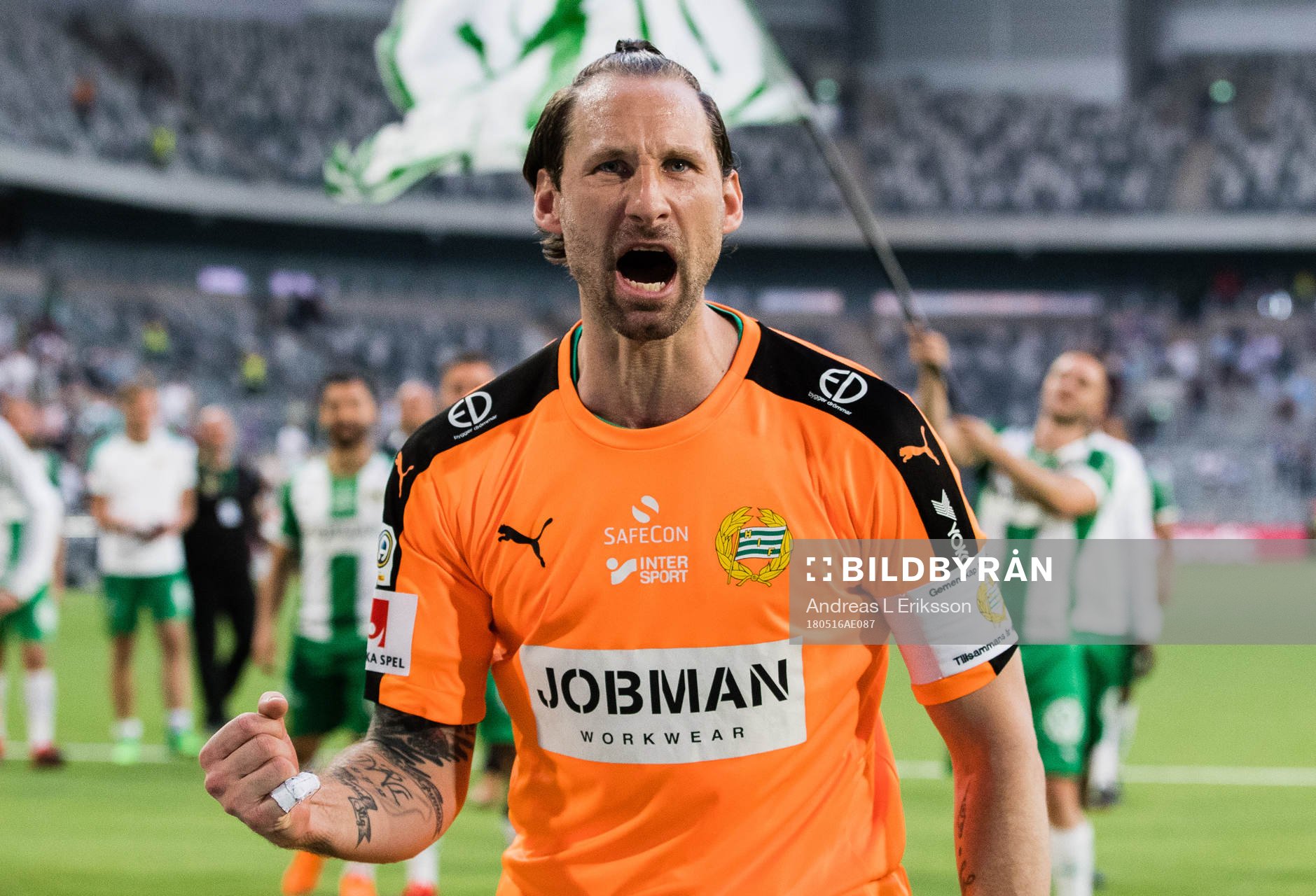 Hammarbys målvakt Johan Wiland jublar efter fotbollsmatchen i Allsvenskan mellan Hammarby och Malmö FF den 16 maj 2018 i Stockholm. 