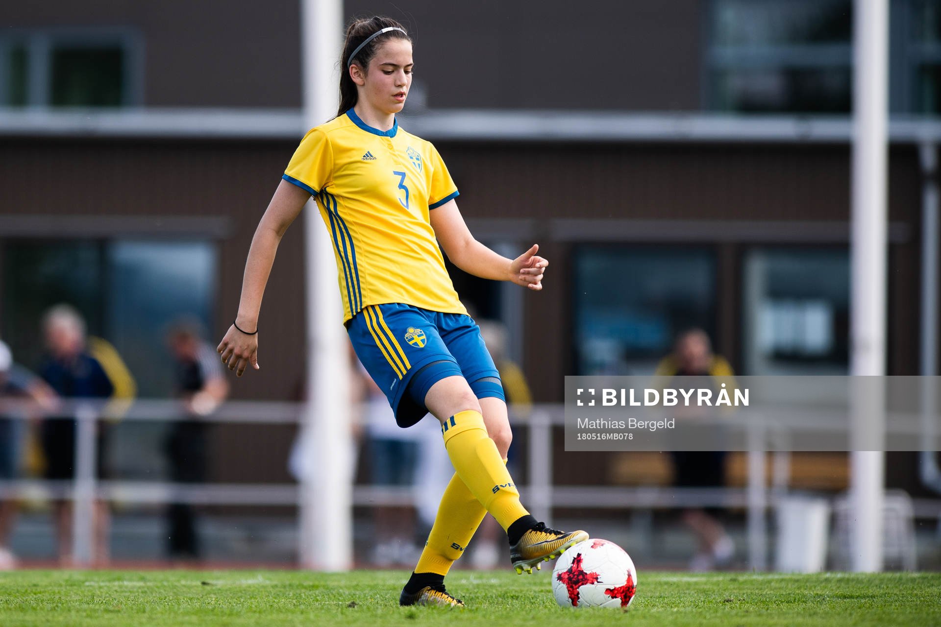 Sveriges Andrea Simonovic Pajovic under fotbollsmatchen i fyrnationsturneringen mellan Österrike och Sverige den 16 maj 2018 i Stenungsund.