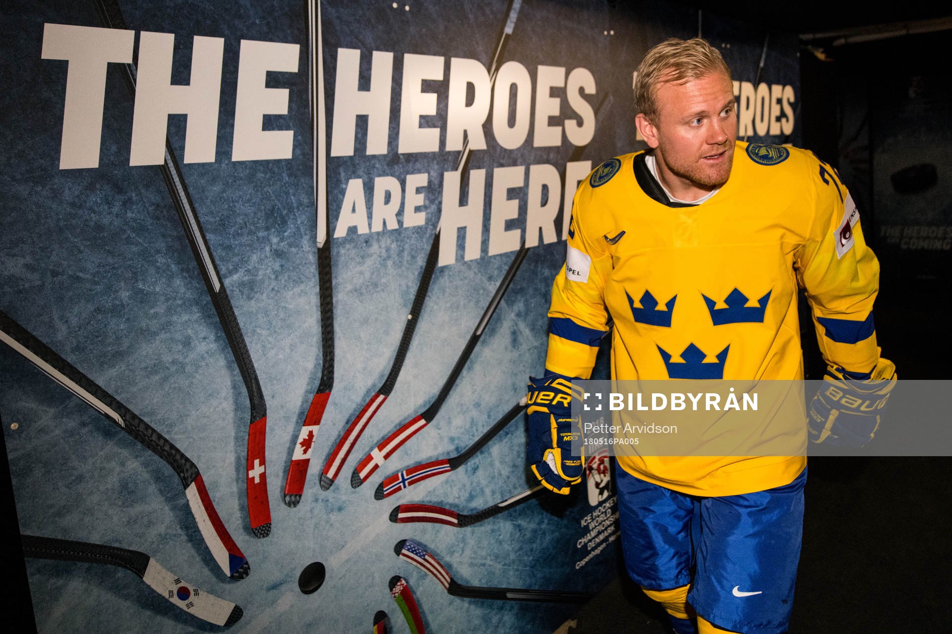 Sveriges Patric Hörnqvist anländer