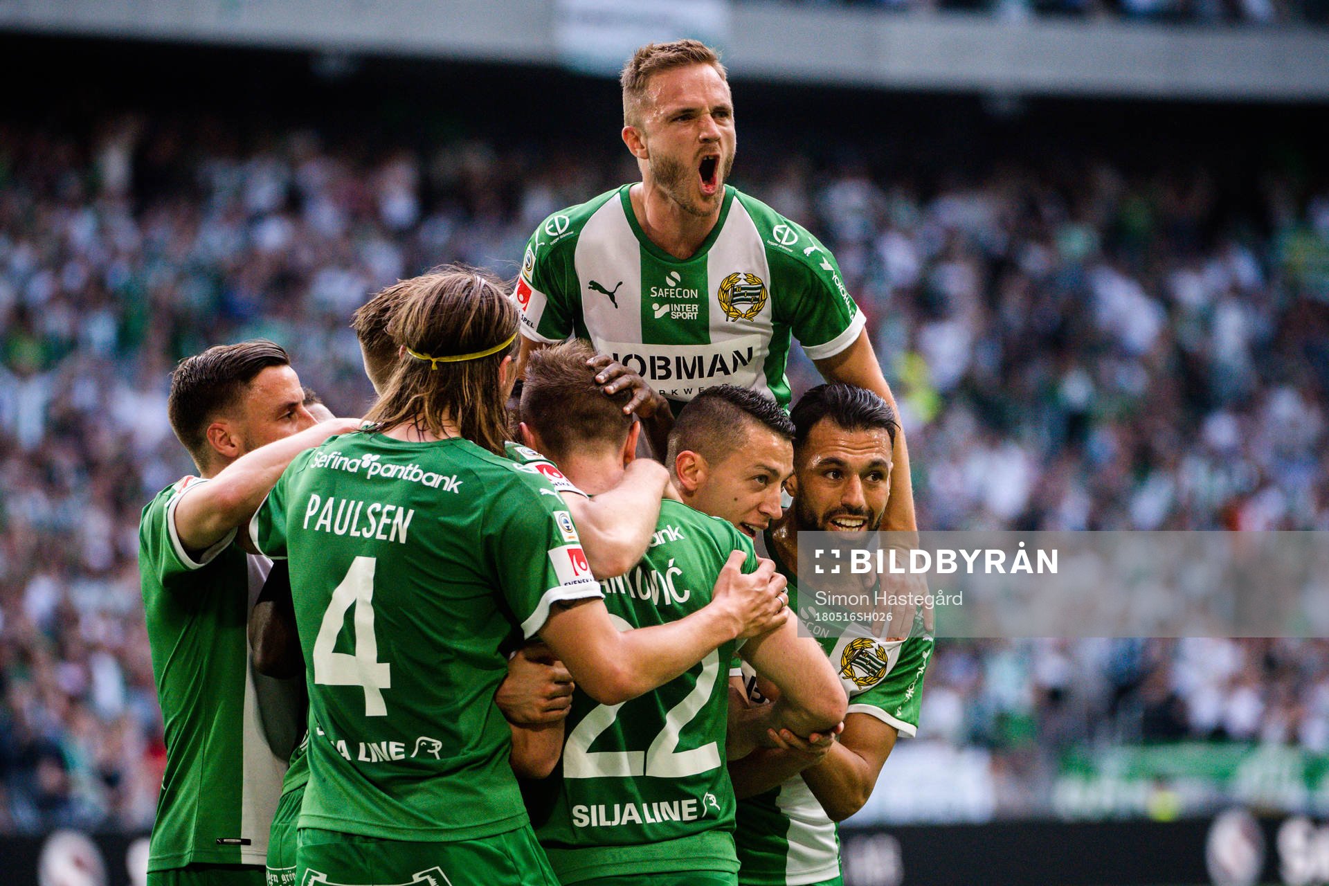 Hammarbys spelare jublar