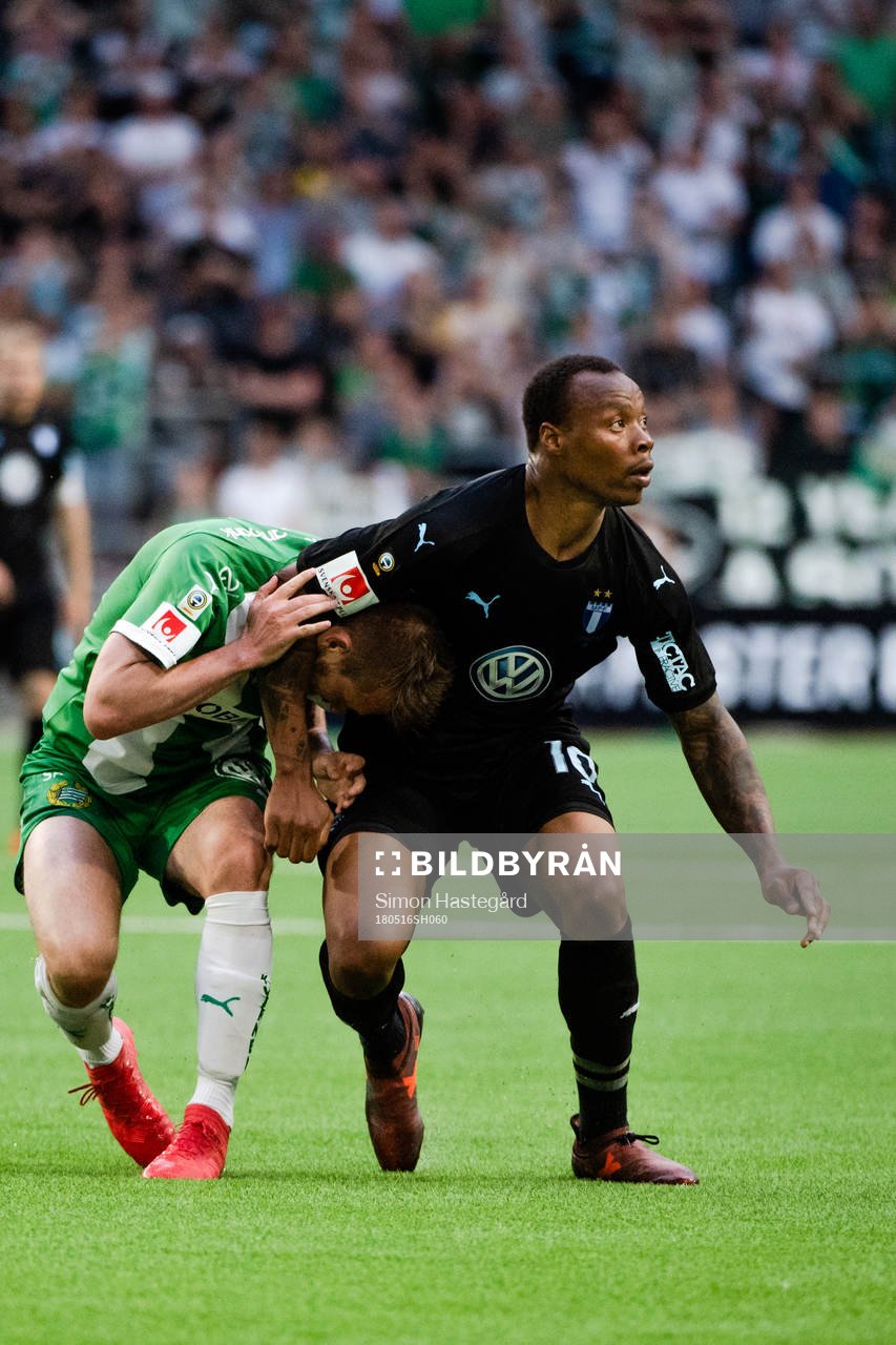 Hammarbys David Fällman och Malmö FFs Carlos Strandberg